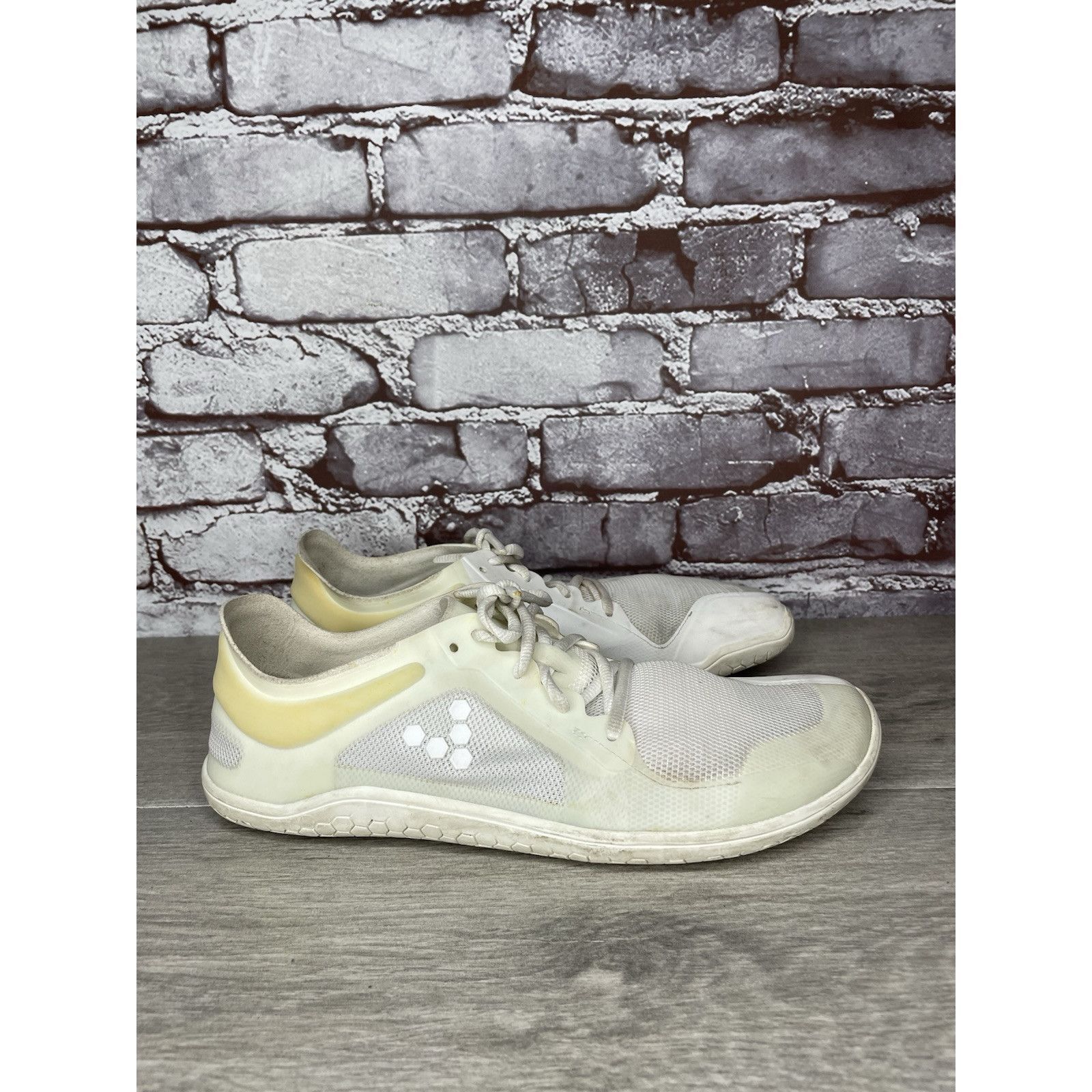 Vivobarefoot Vivobarefoot Primus Lite III Off White Minimalist Shoes Wome Size US 10 / IT 40 - 24 Thumbnail