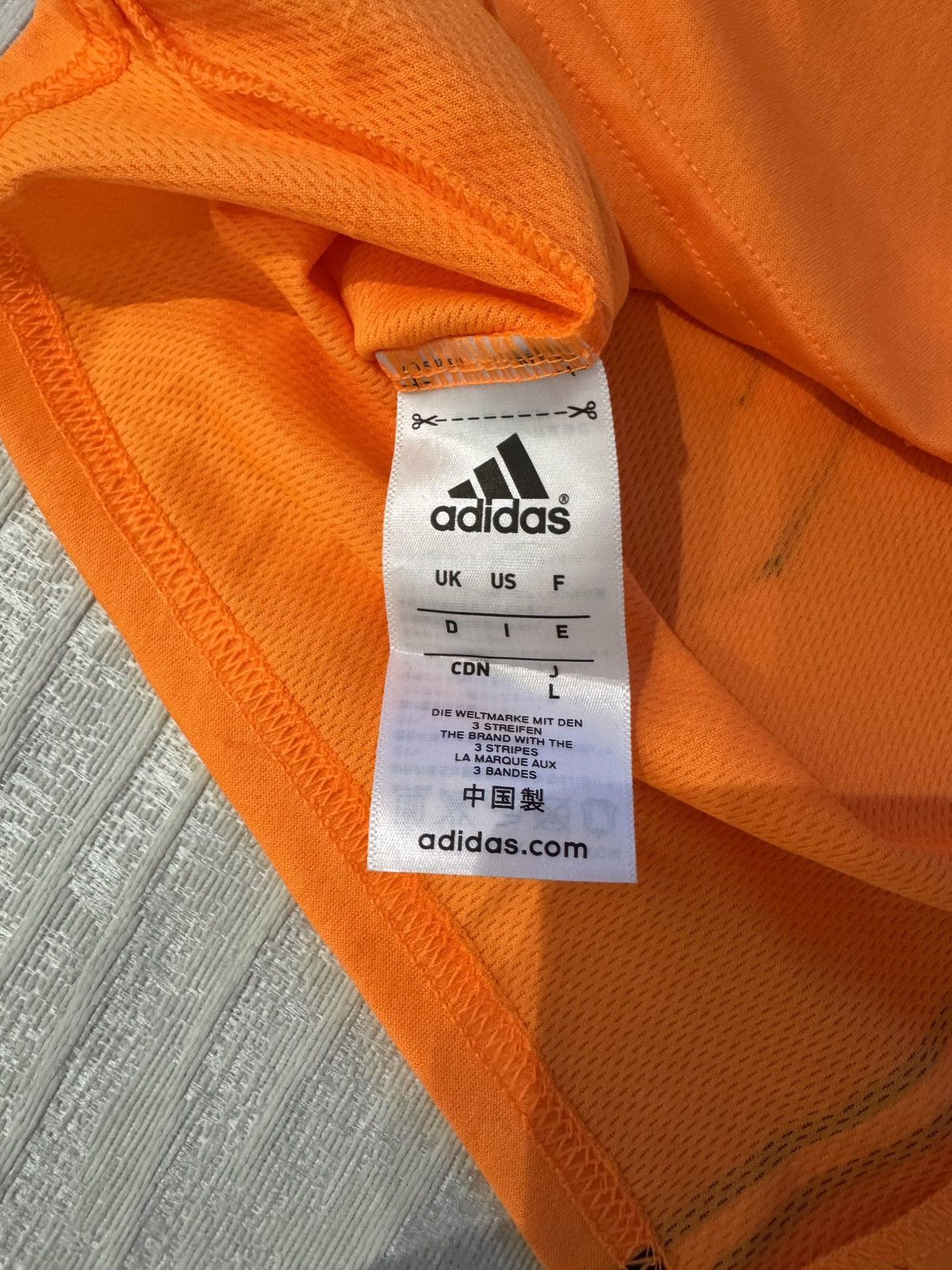 Adidas Rare 2014 Yomiuri Giants Signed Jersey (Abe / Kamei) Size US L / EU 52-54 / 3 - 6 Thumbnail