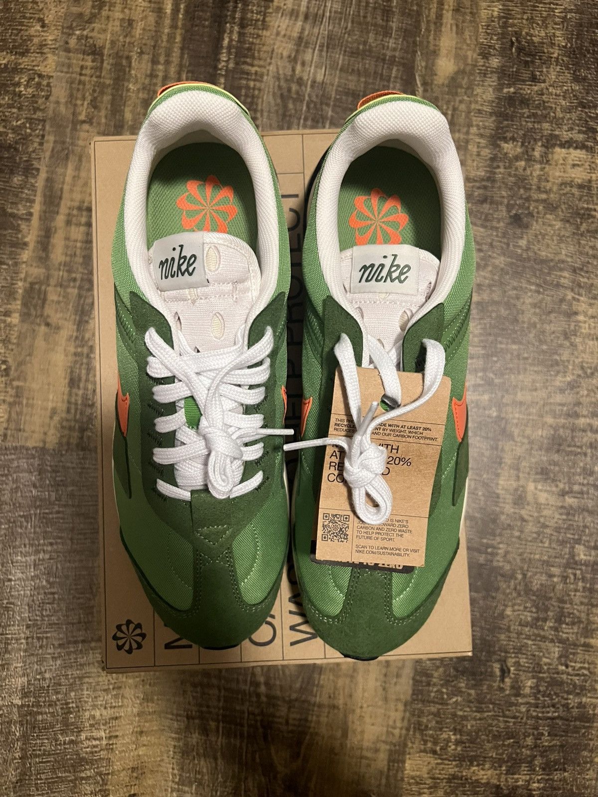 Nike Air Max Pre Day LX Chlorophyll Size US 10.5 / EU 43-44 - 4 Thumbnail