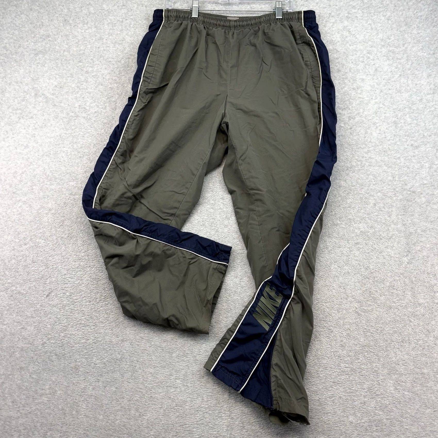 Nike VINTAGE Nike Track Pants Army Green Navy Striped Fleece Lined Baggy XL Men's Size US 36 / EU 52 - 2 Thumbnail