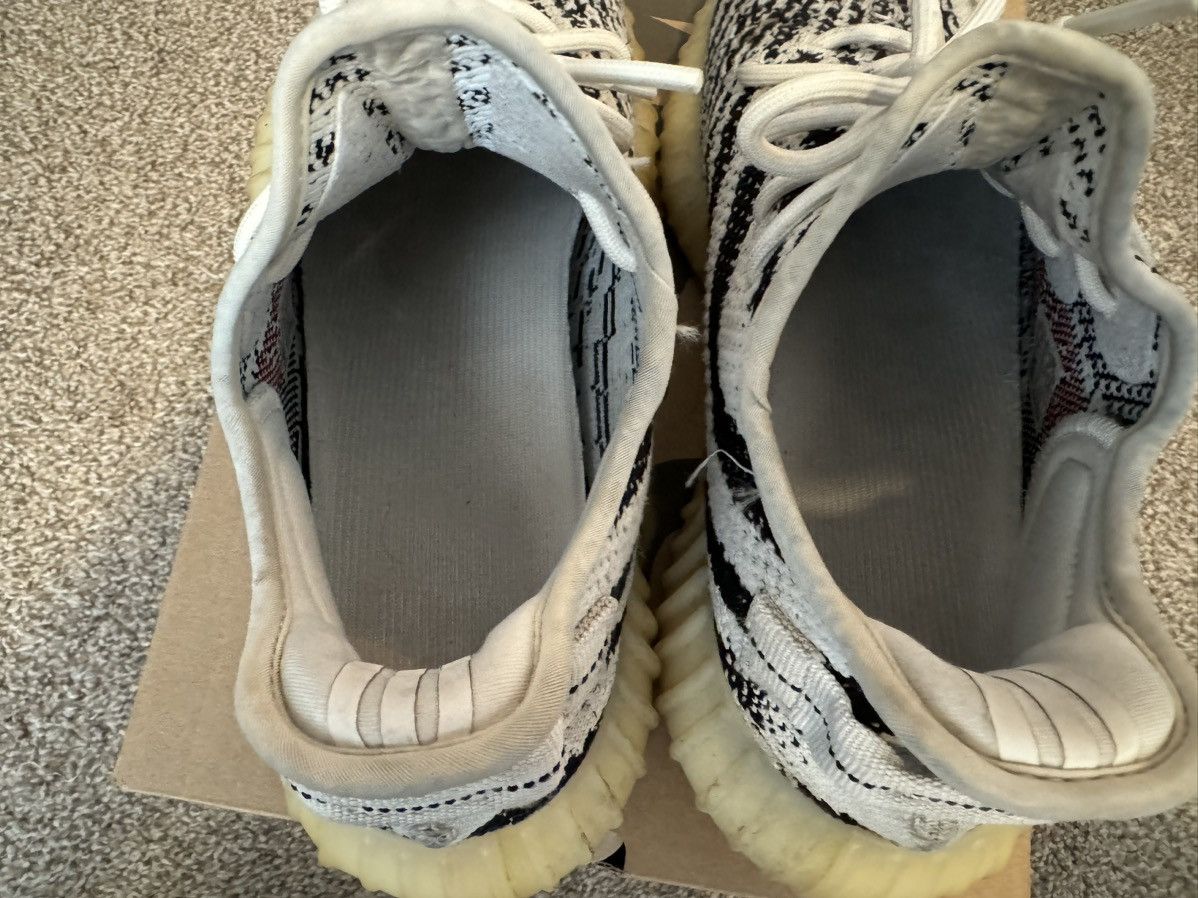 Adidas Yeezy 350 Zebra Size 9 V2 2017 Size US 9 / EU 42 - 7 Thumbnail