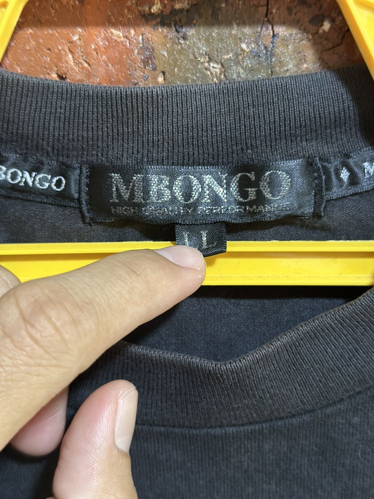 Japanese Brand Vintage Mbongo Monkeys Character Faded Tee Size US L / EU 52-54 / 3 - 5 Thumbnail
