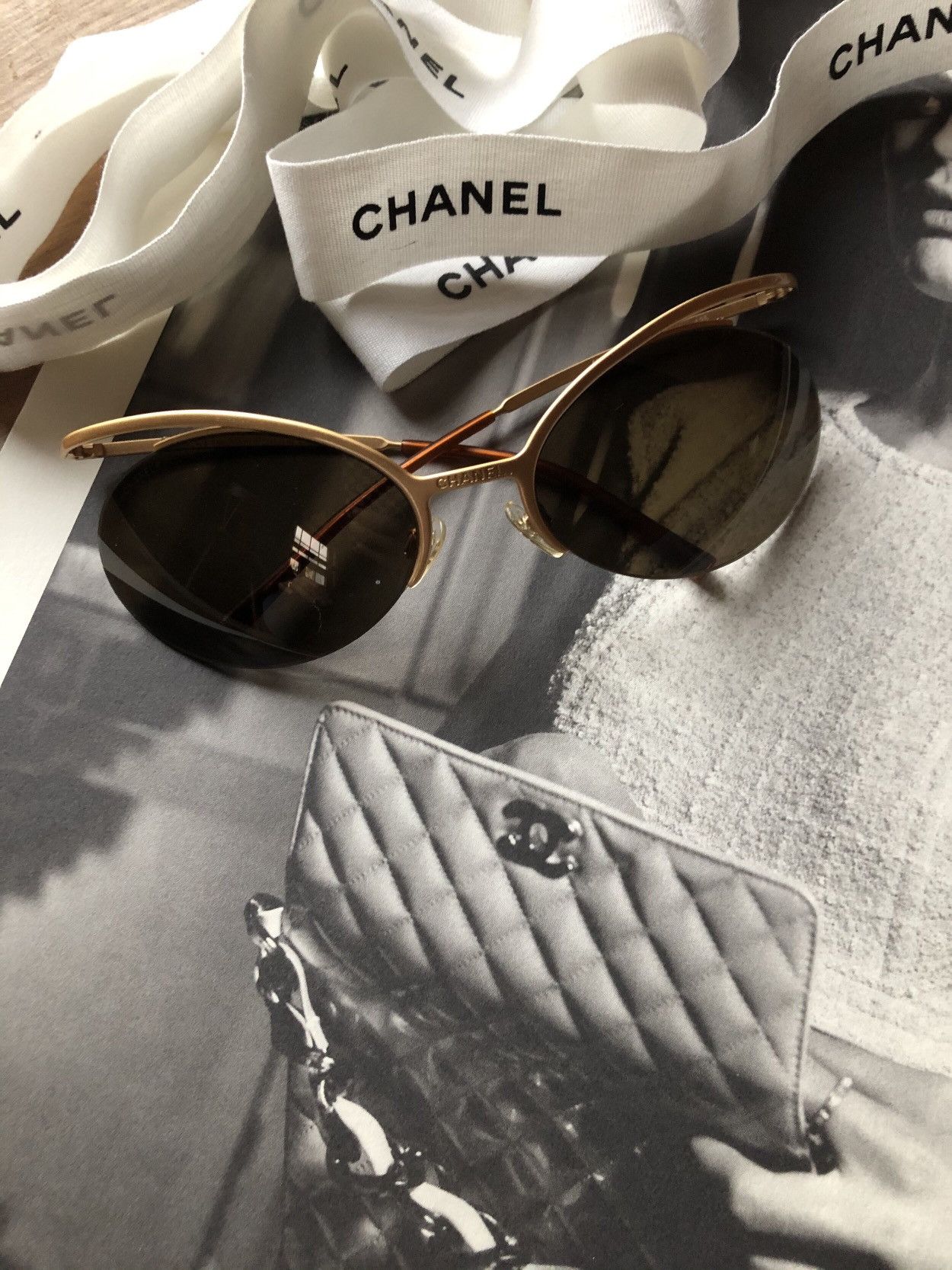 Chanel CHANEL GOLD WIRE LOGO SUNGLASSES Size ONE SIZE - 8 Thumbnail
