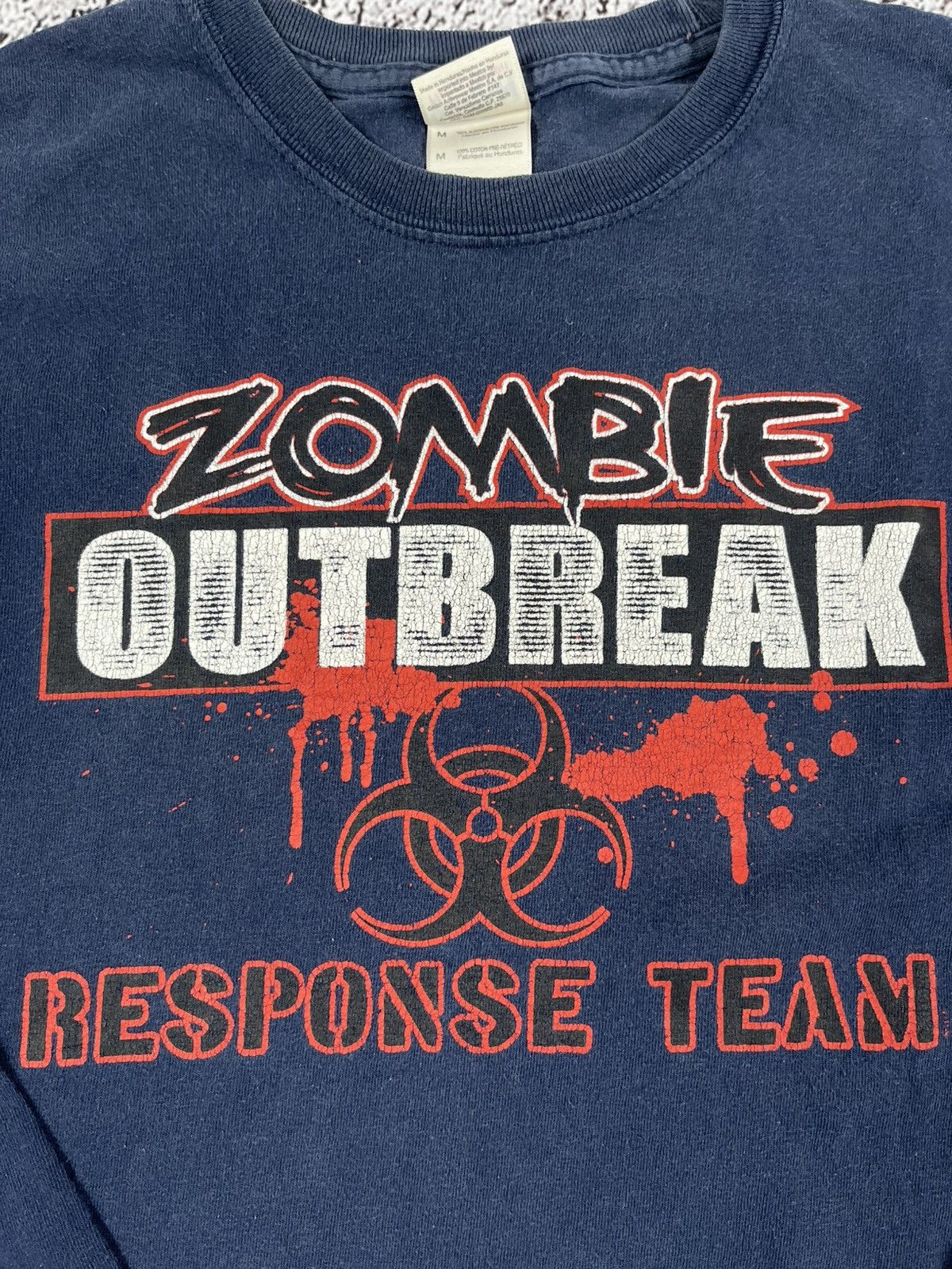 Vintage Vintage Y2K Zombie Outbreak big logo long sleeve streetwear Size US M / EU 48-50 / 2 - 2 Thumbnail