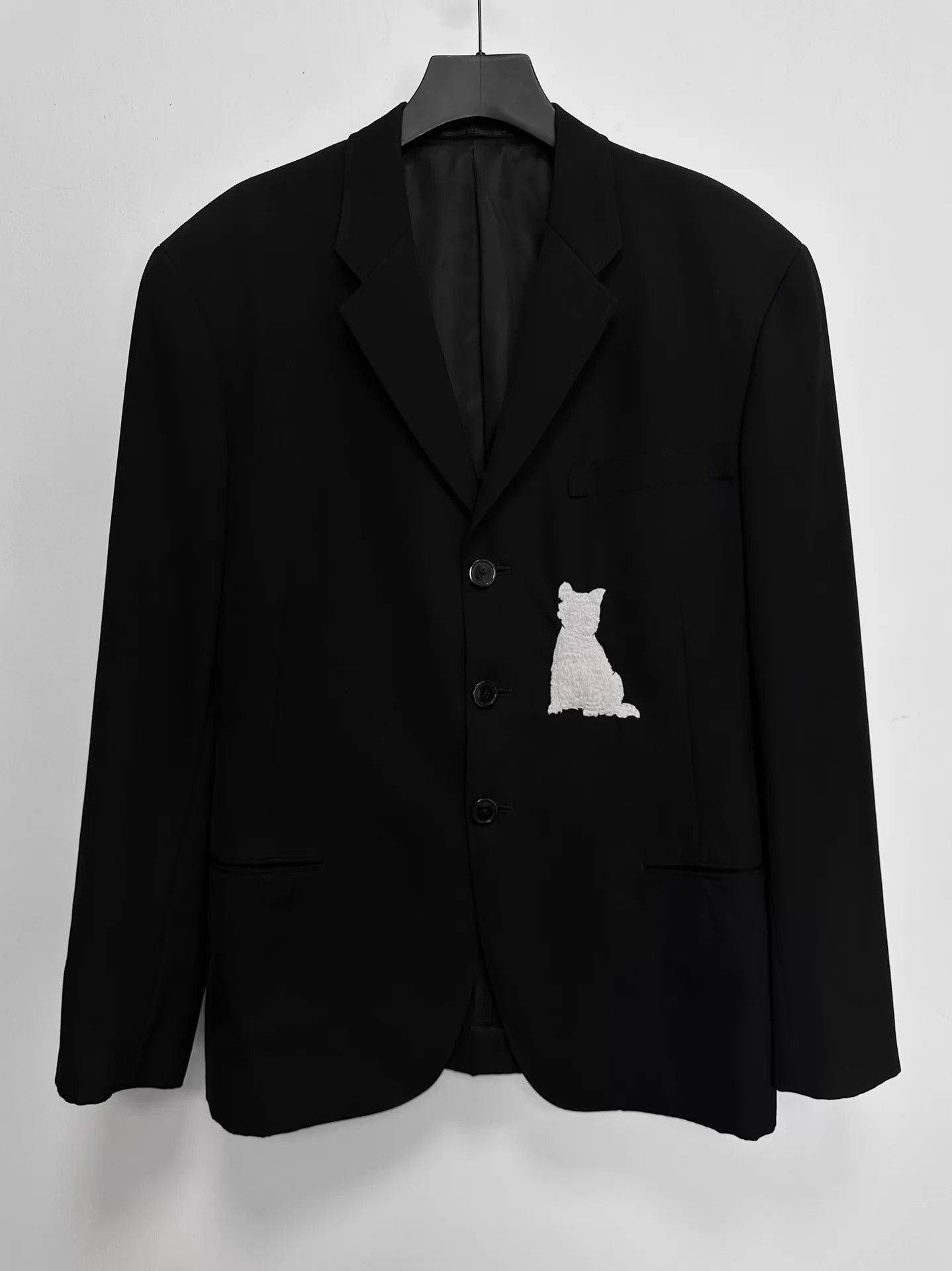 Yohji Yamamoto Black Blazer with White Dog Embroidery Size S Size US S / EU 44-46 / 1 - 1 Thumbnail