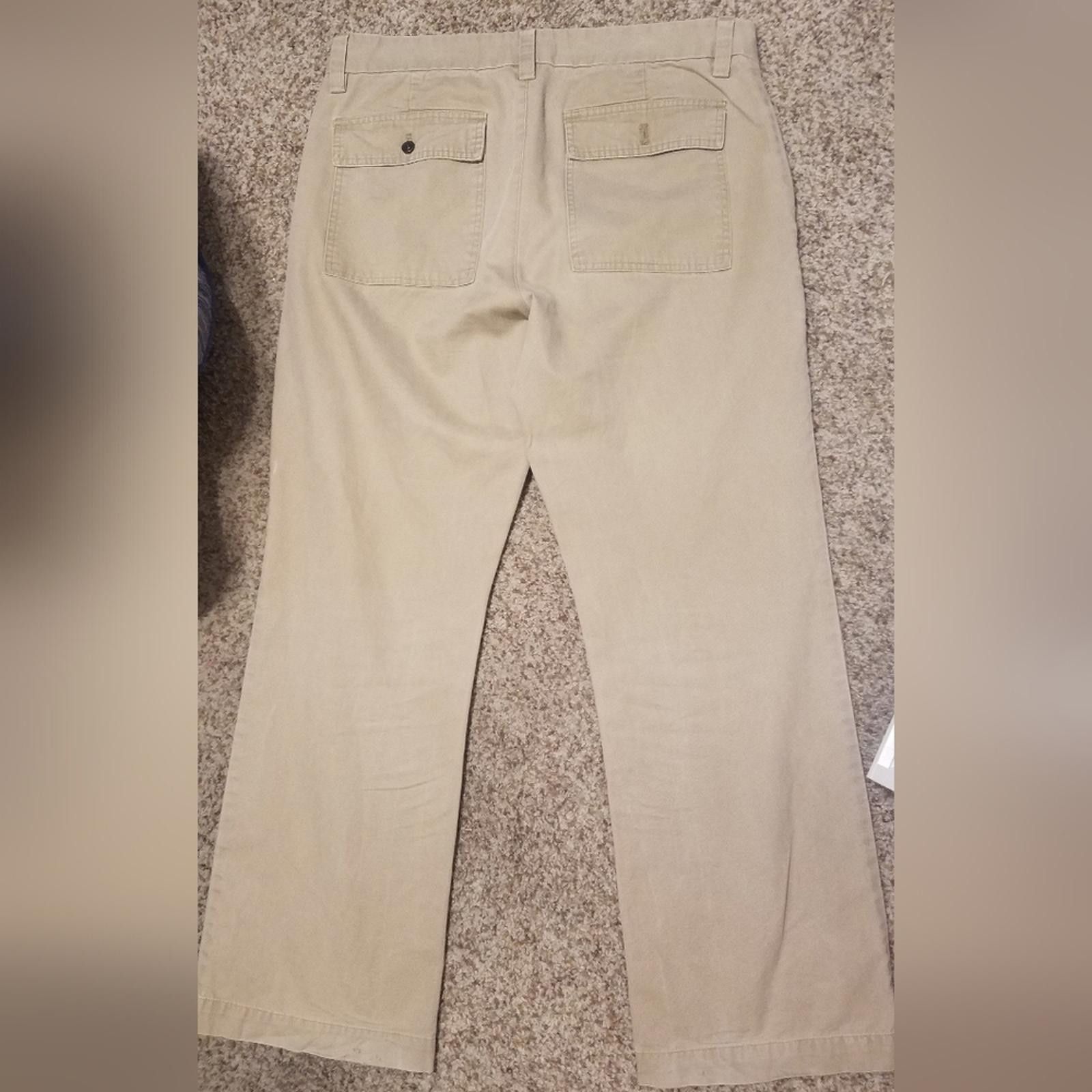 Banana Republic Banana Republic Men's Khaki Chinos 35/32 Size US 35 - 3 Thumbnail