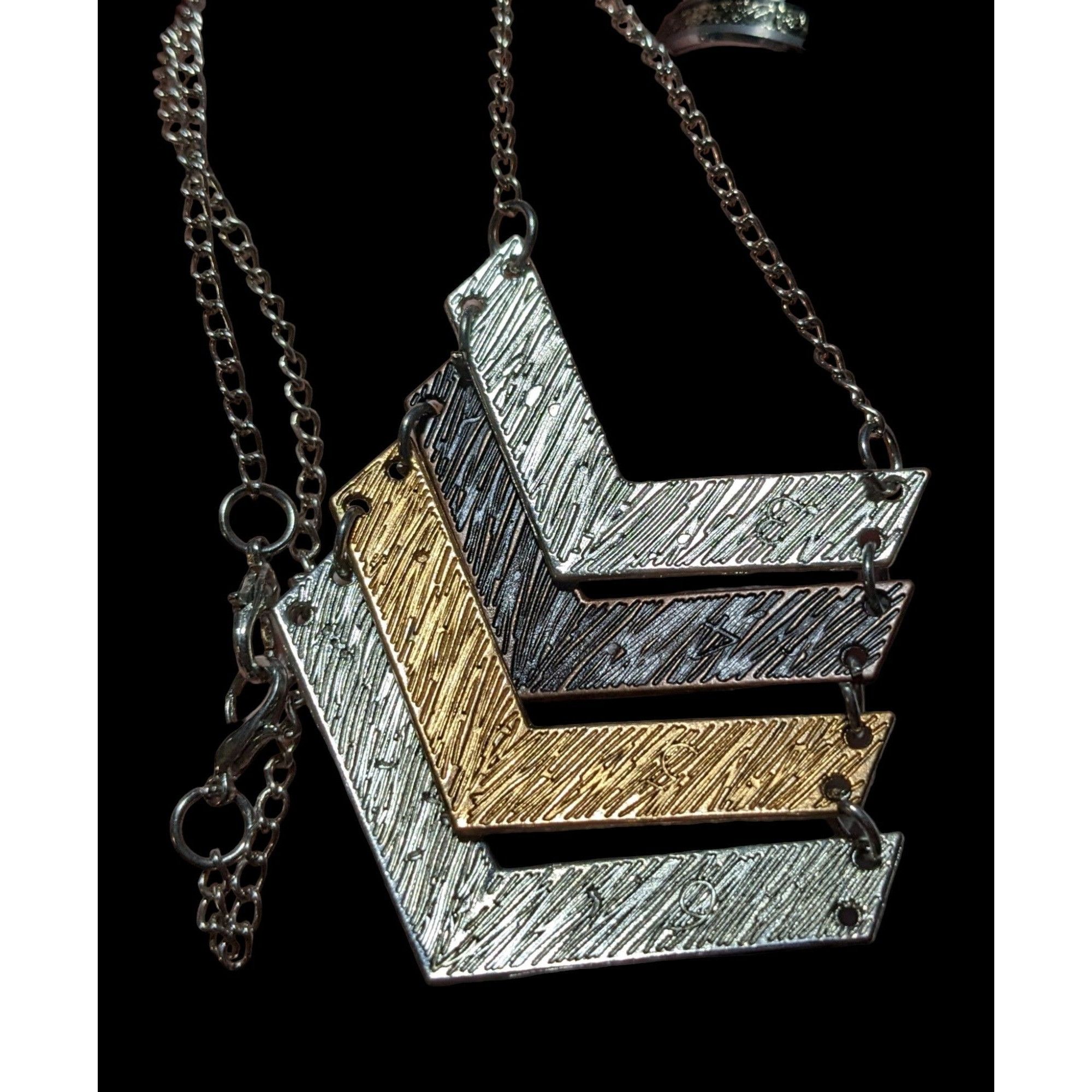 Other Metallic Chevon Necklace Size ONE SIZE - 1 Thumbnail