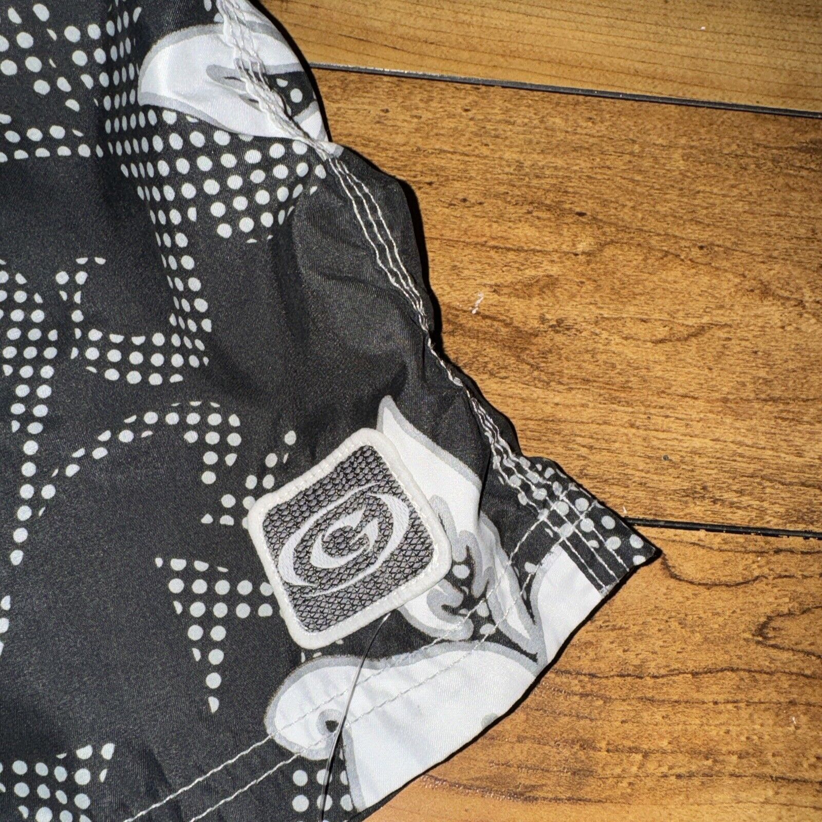 Gotcha × Vintage Vintage Gotcha Hawaiian Swim Trunks Grey/White Size 30 Size US 30 / EU 46 - 3 Thumbnail