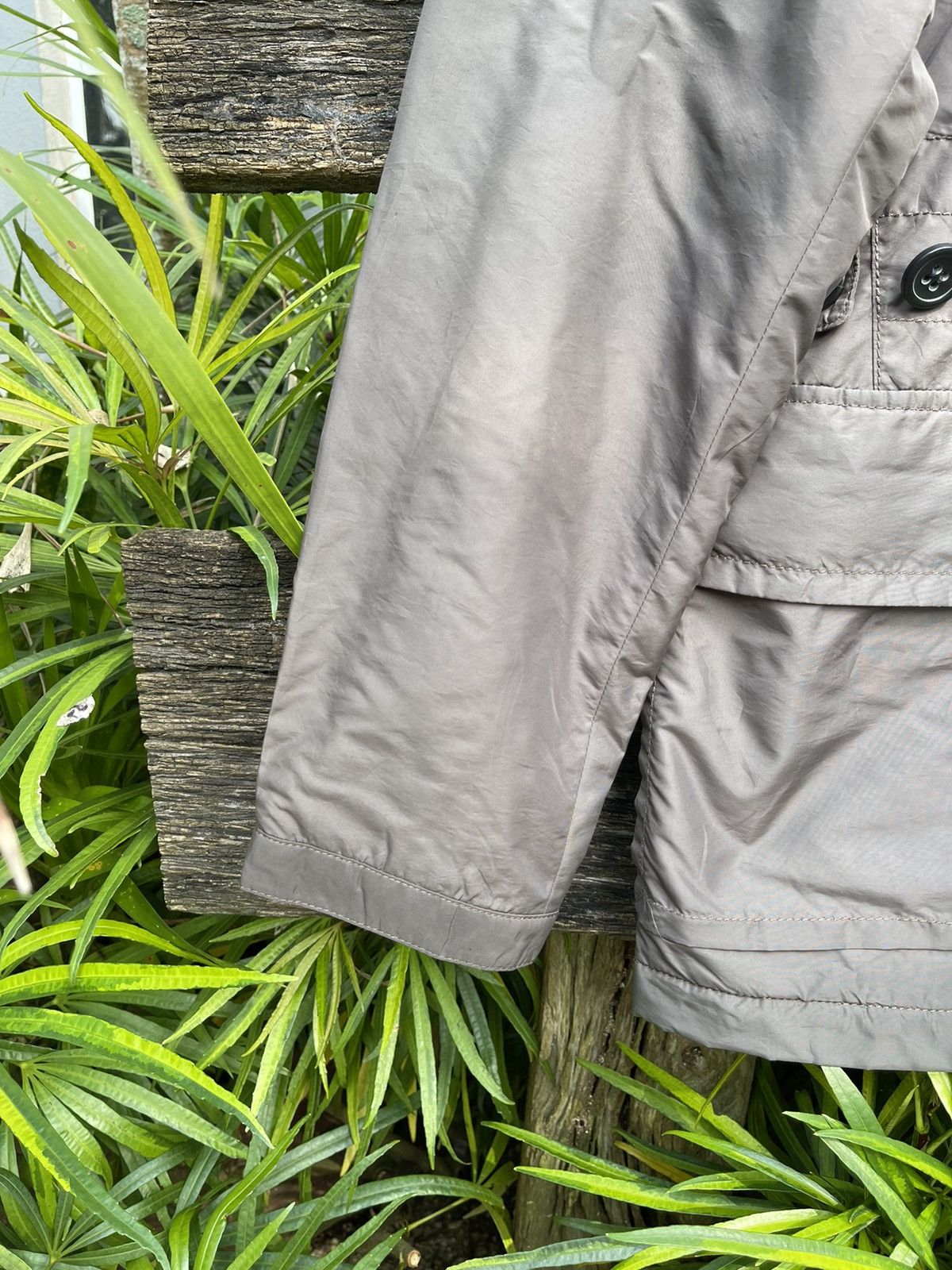 Armani Collezioni Armani Collezioni Lightweight Nylon Jacket - Size 52 Size US L / EU 52-54 / 3 - 7 Thumbnail