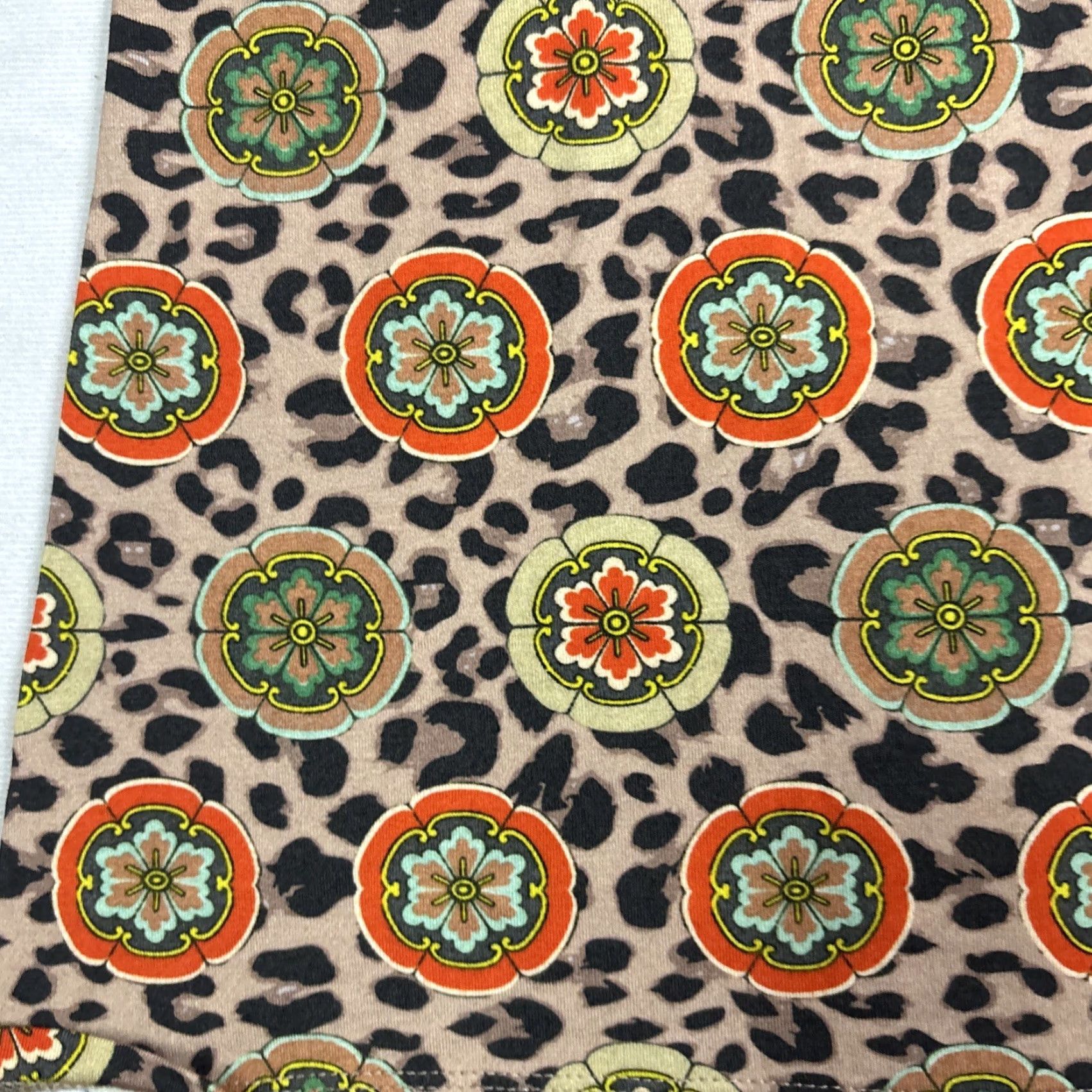 Johnny Was Johnny Was Taylor Leopard Favorite S/S Crew Neck Slim Tee Jersey T-Shirt Medium Women Multicolor Leopard Slim T-Shirt Womens Medium Size M / US 6-8 / IT 42-44 - 5 Thumbnail