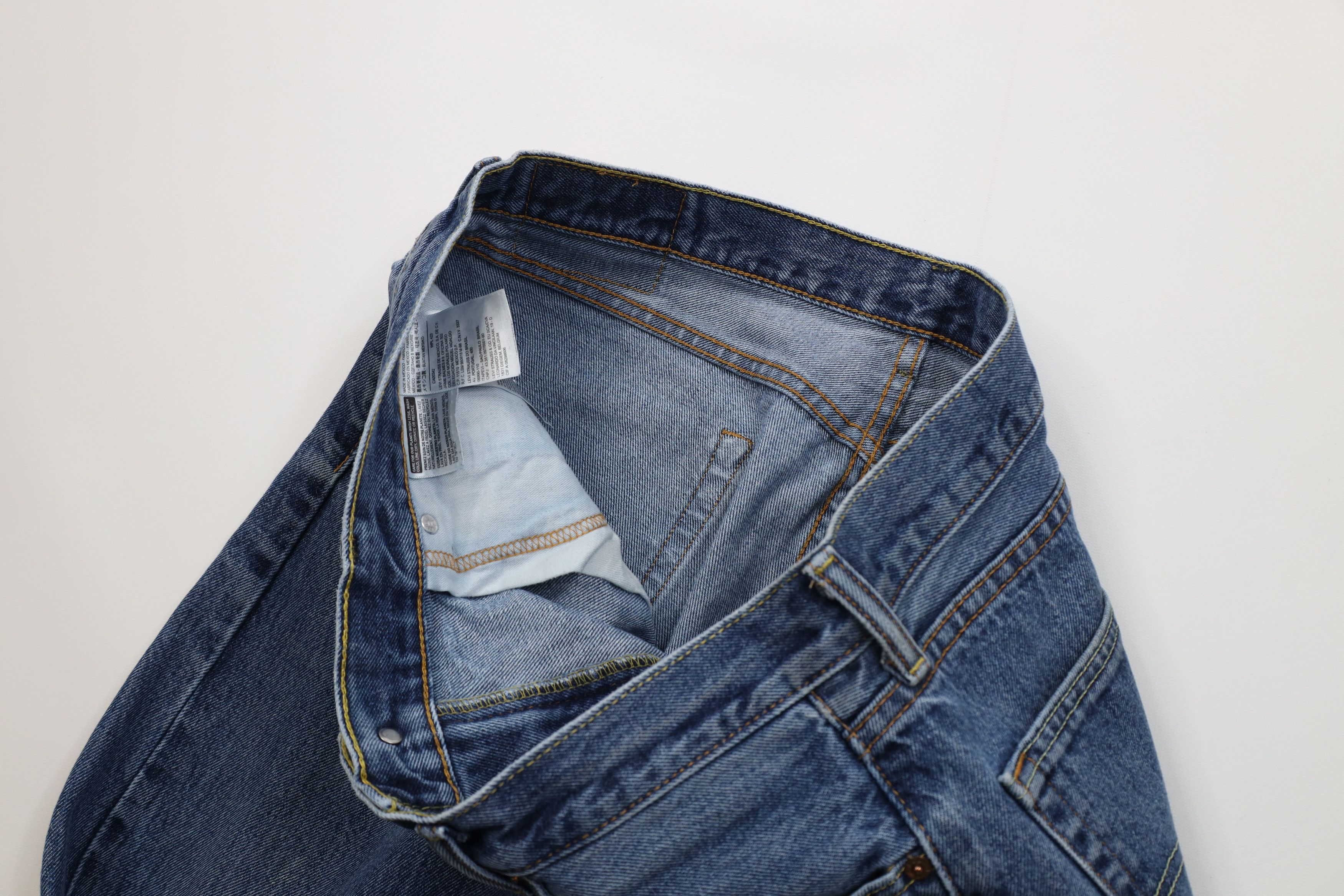 Levi's Vintage Y2K Levis 505 Regular Straight Leg Denim Jeans Size US 36 / EU 52 - 9 Thumbnail