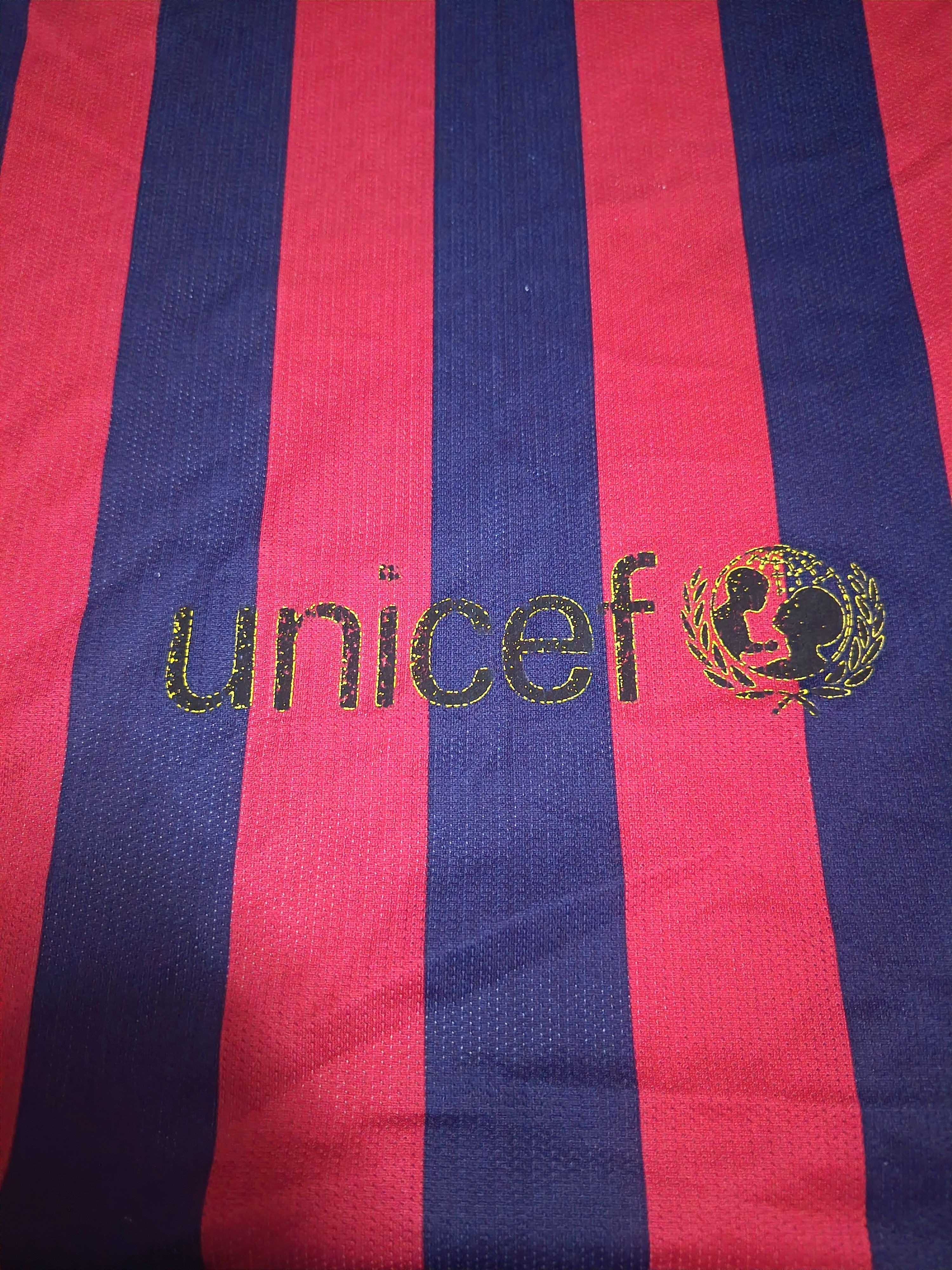 Nike Barcalona home 2013/2014 home kit Size US L / EU 52-54 / 3 - 8 Thumbnail