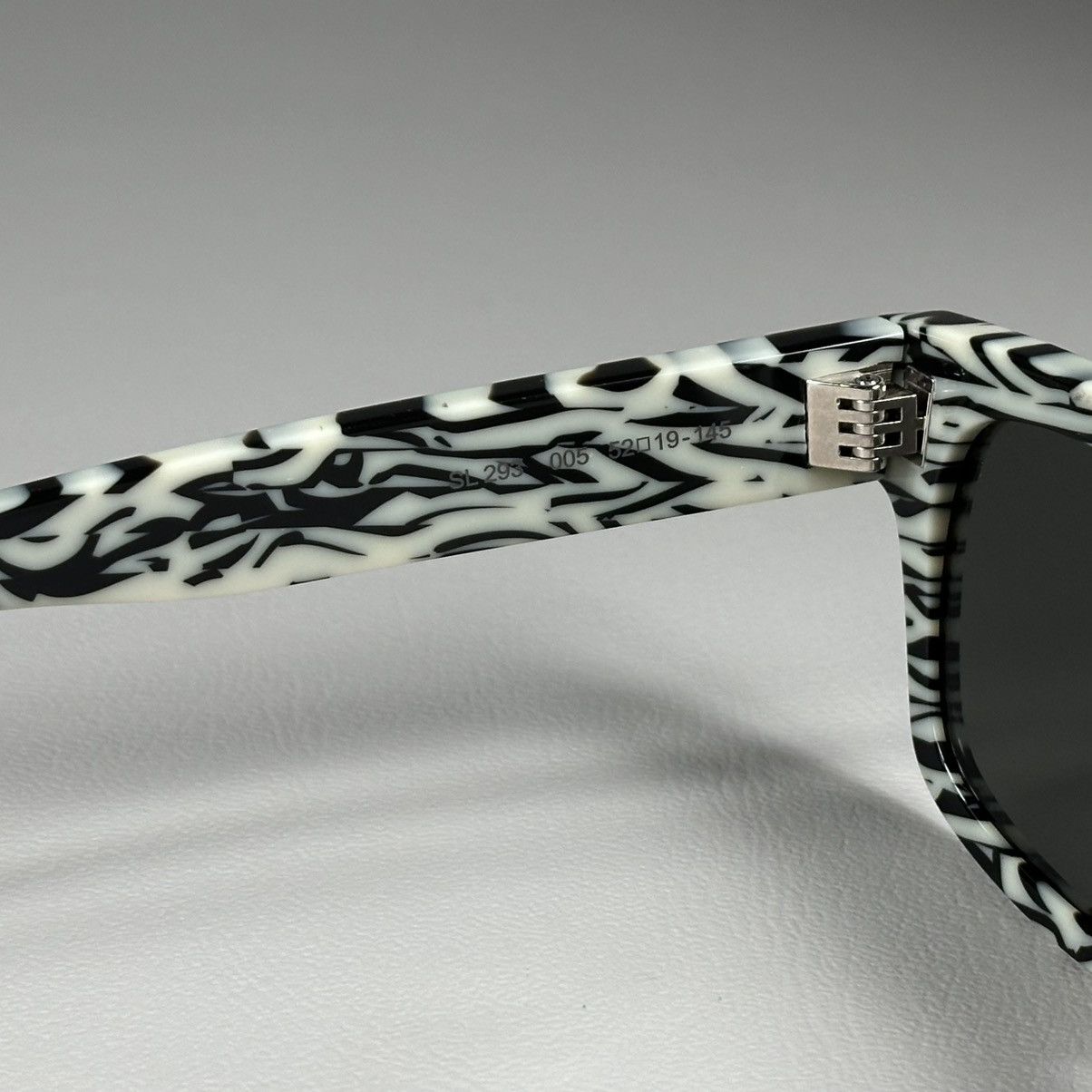 Saint Laurent Paris Saint Laurent SL 293 Square-Frame Sunglasses Size ONE SIZE - 5 Thumbnail