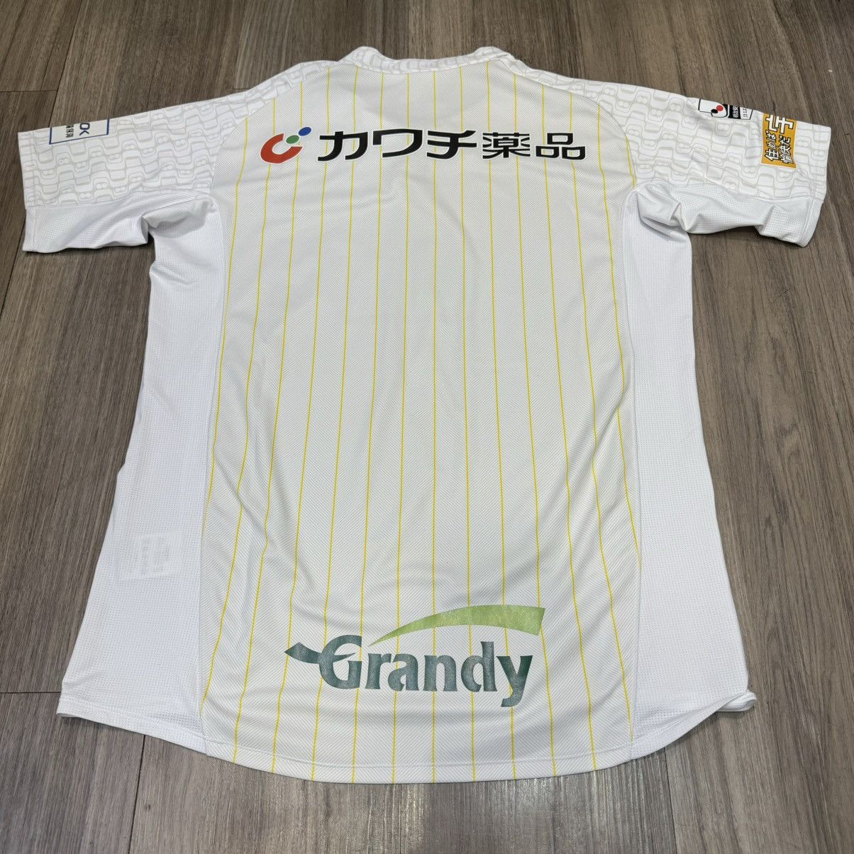 Other Tochigi SC 2016 away shirt Size US M / EU 48-50 / 2 - 2 Thumbnail