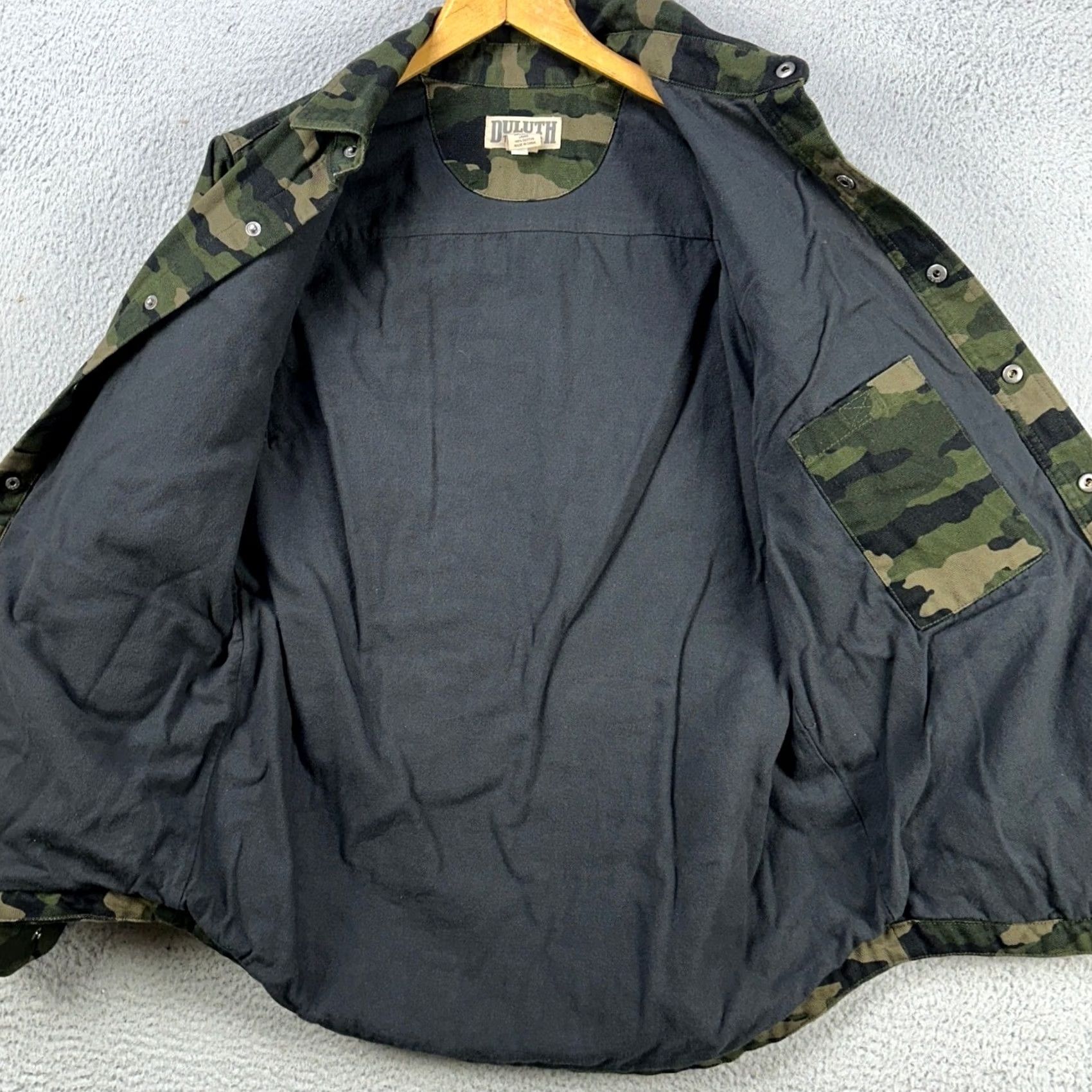 Duluth Trading Company Duluth Trading Co Shirt Shacket Mens Medium Green Camo Pocket Military Jacket Size US M / EU 48-50 / 2 - 5 Thumbnail