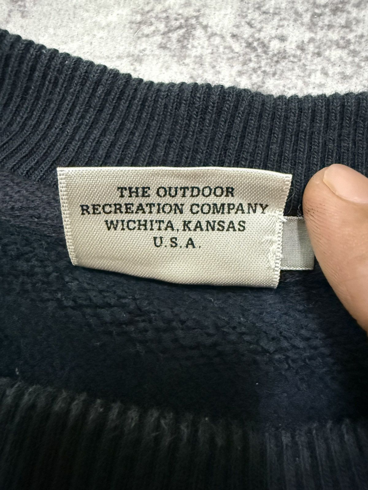 Coleman Vintage Y2k Coleman Biglogo Crewneck Sweatshirt Size US L / EU 52-54 / 3 - 9 Thumbnail