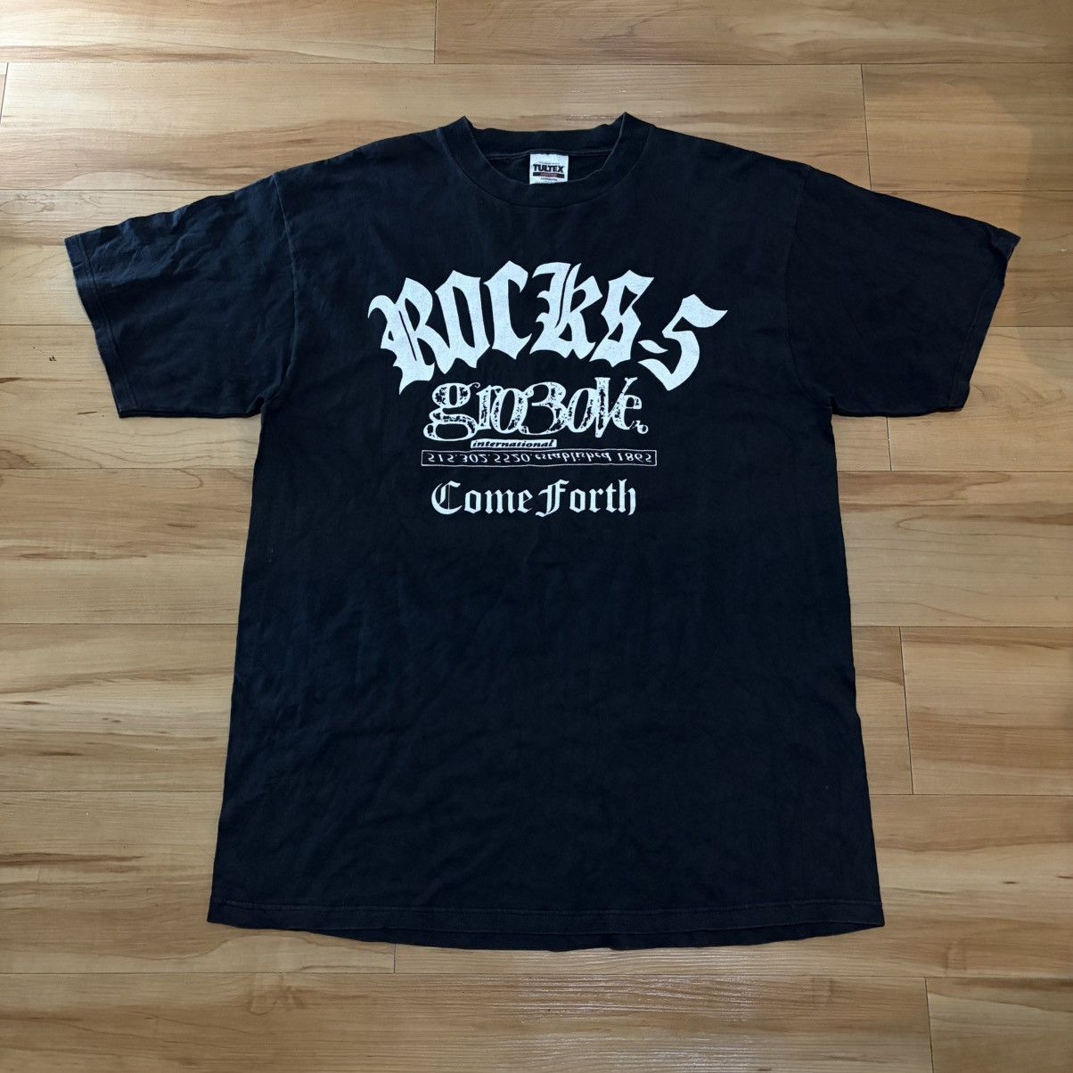 Vintage old ghost design t-shirt