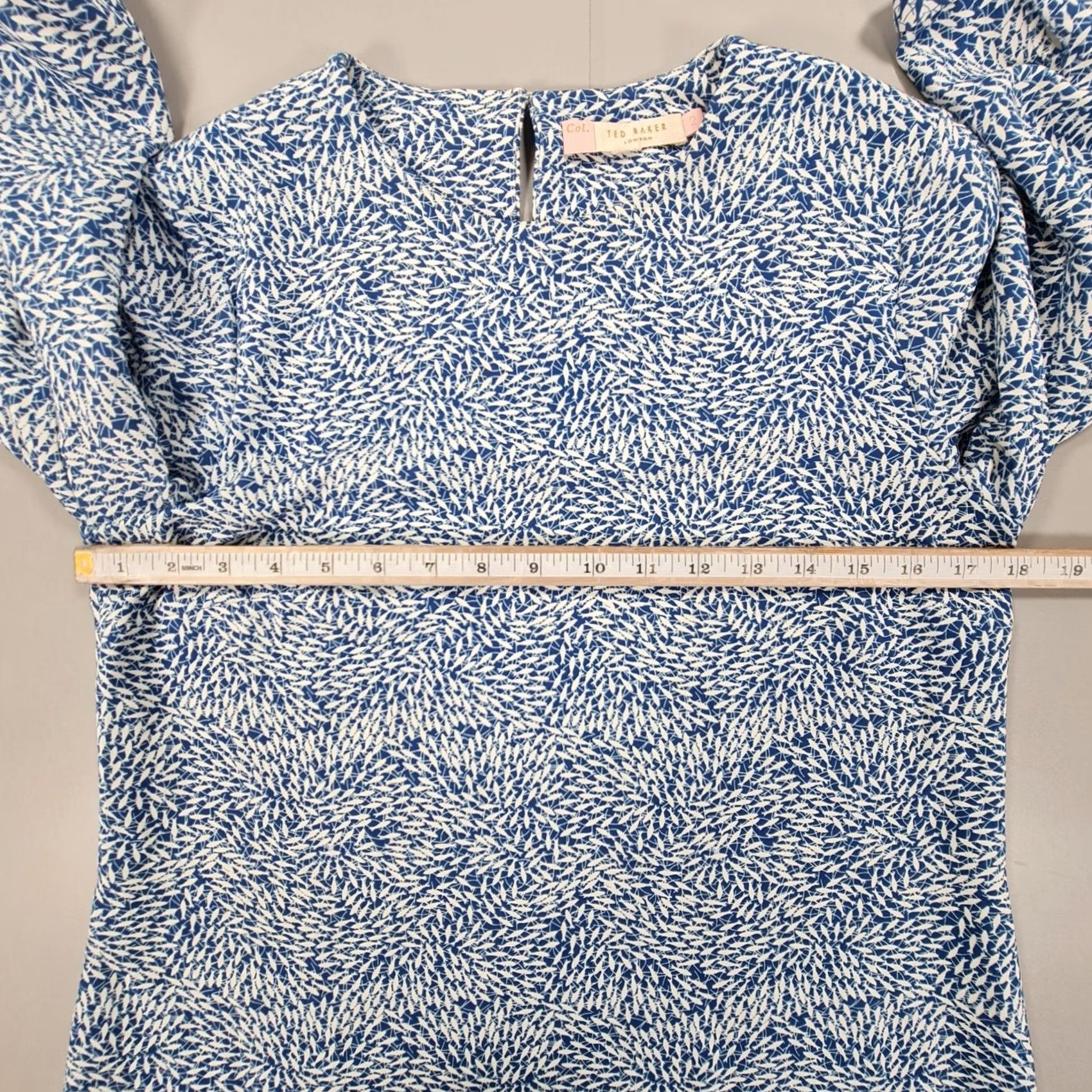 Ted Baker VINTAGE TED BAKER Dress Blue Short Womens Small Fish Print Casual Size 28" / US 6 / IT 42 - 4 Thumbnail