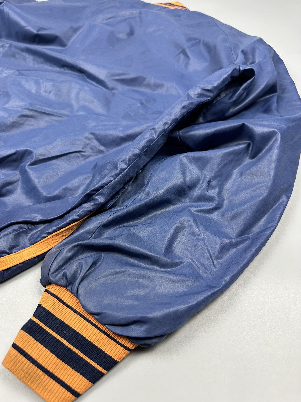 Moncler Vintage Moncler France Light Bomber Jacket Size US L / EU 52-54 / 3 - 7 Thumbnail
