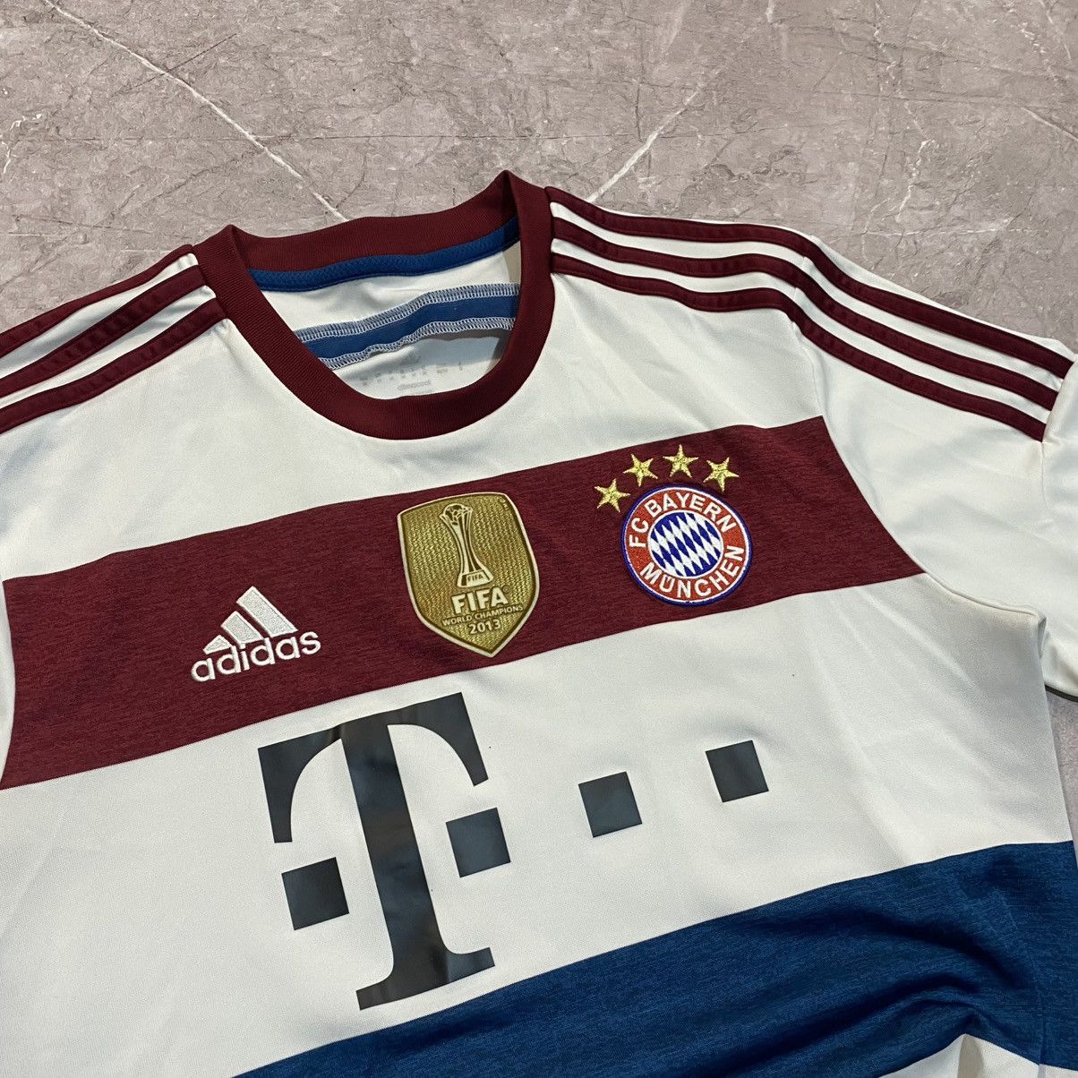 Vintage GOTZE ! VINTAGE ADIDAS BAYERN MUNICH TEE FIFA CHAMPIONS Size US M / EU 48-50 / 2 - 7 Thumbnail