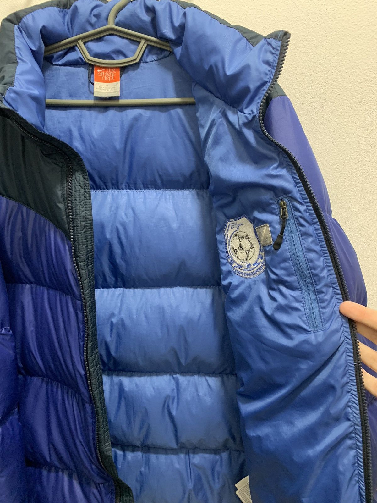 Nike Vintage Nike FC Chernomorets Ukraine Down Puffer Jacket Size US M / EU 48-50 / 2 - 5 Thumbnail