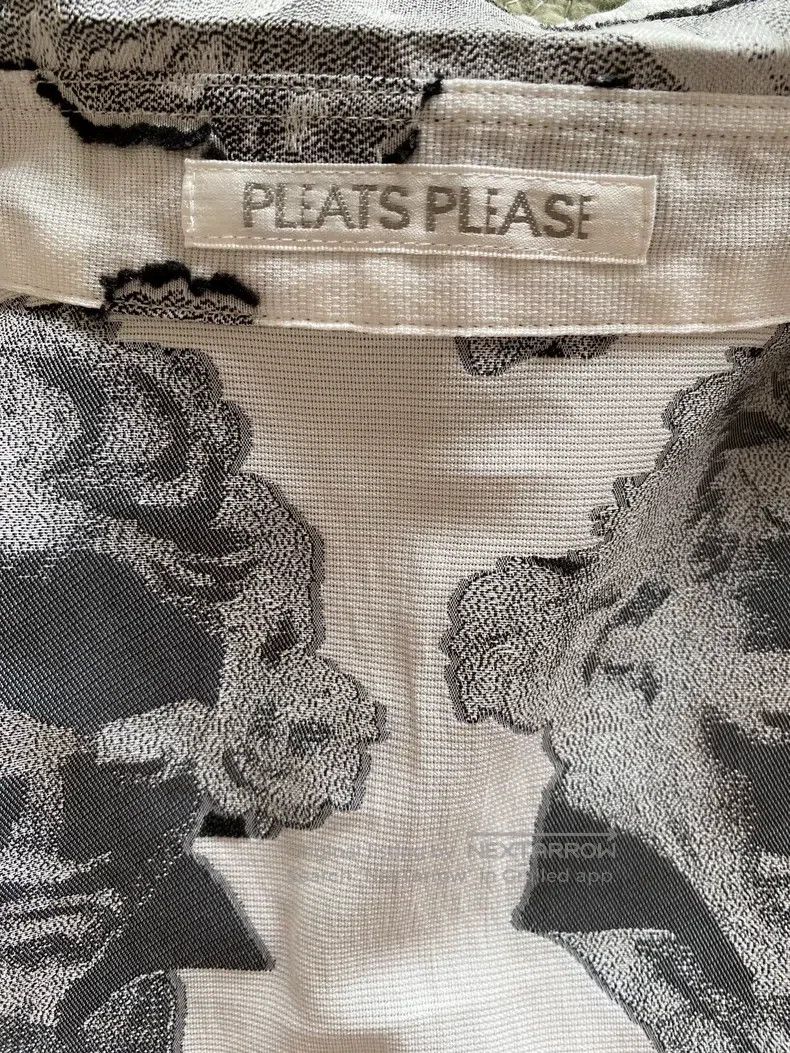 Issey Miyake Issey Miyake Head Relief Embossed Top Size S / US 4 / IT 40 - 5 Thumbnail