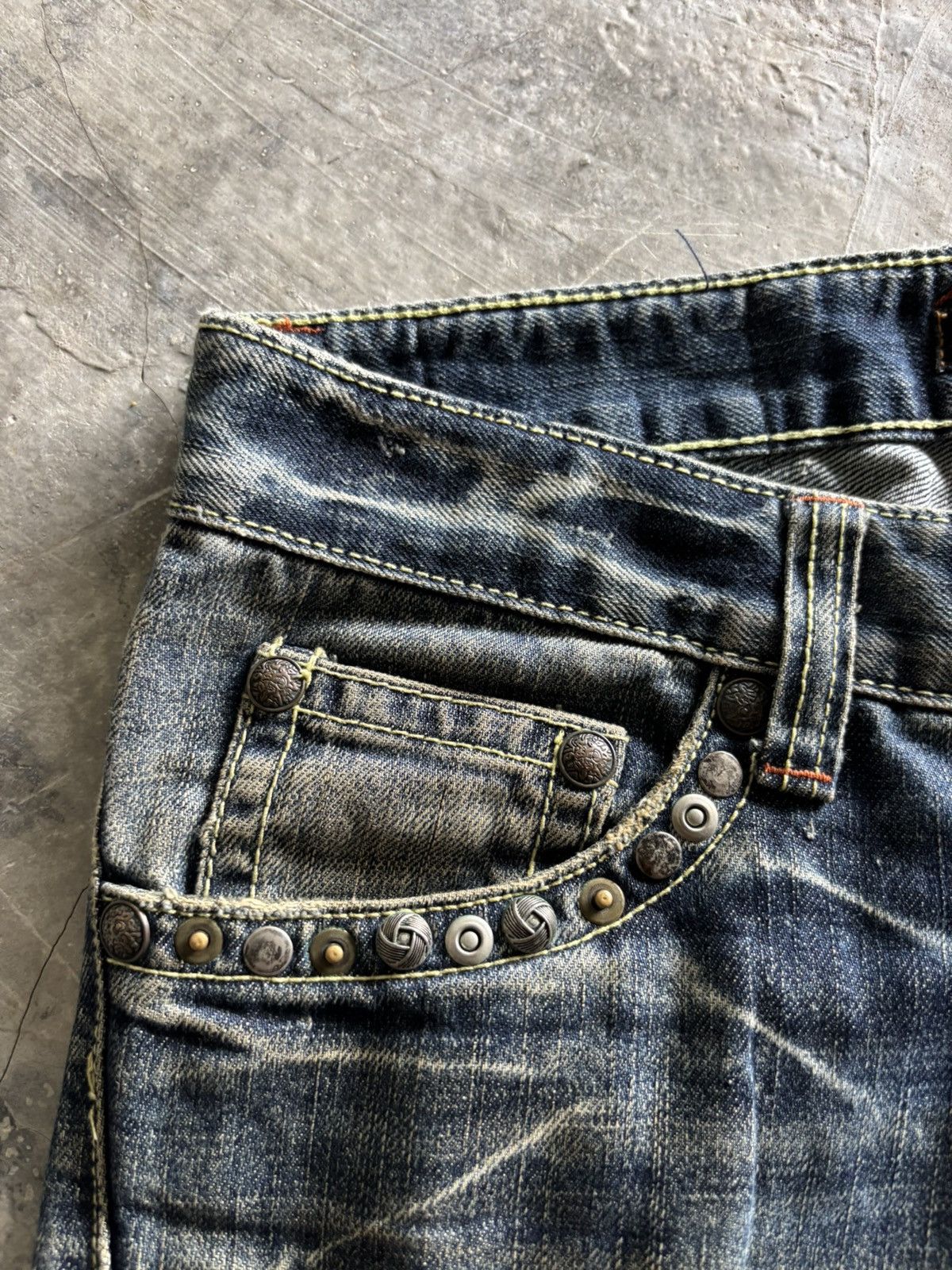 Tornado Mart FLARE LUCKY STORE JEANS JAPANESE DENIM STUDDED RUSTY MUDWASH Size US 31 - 12 Thumbnail
