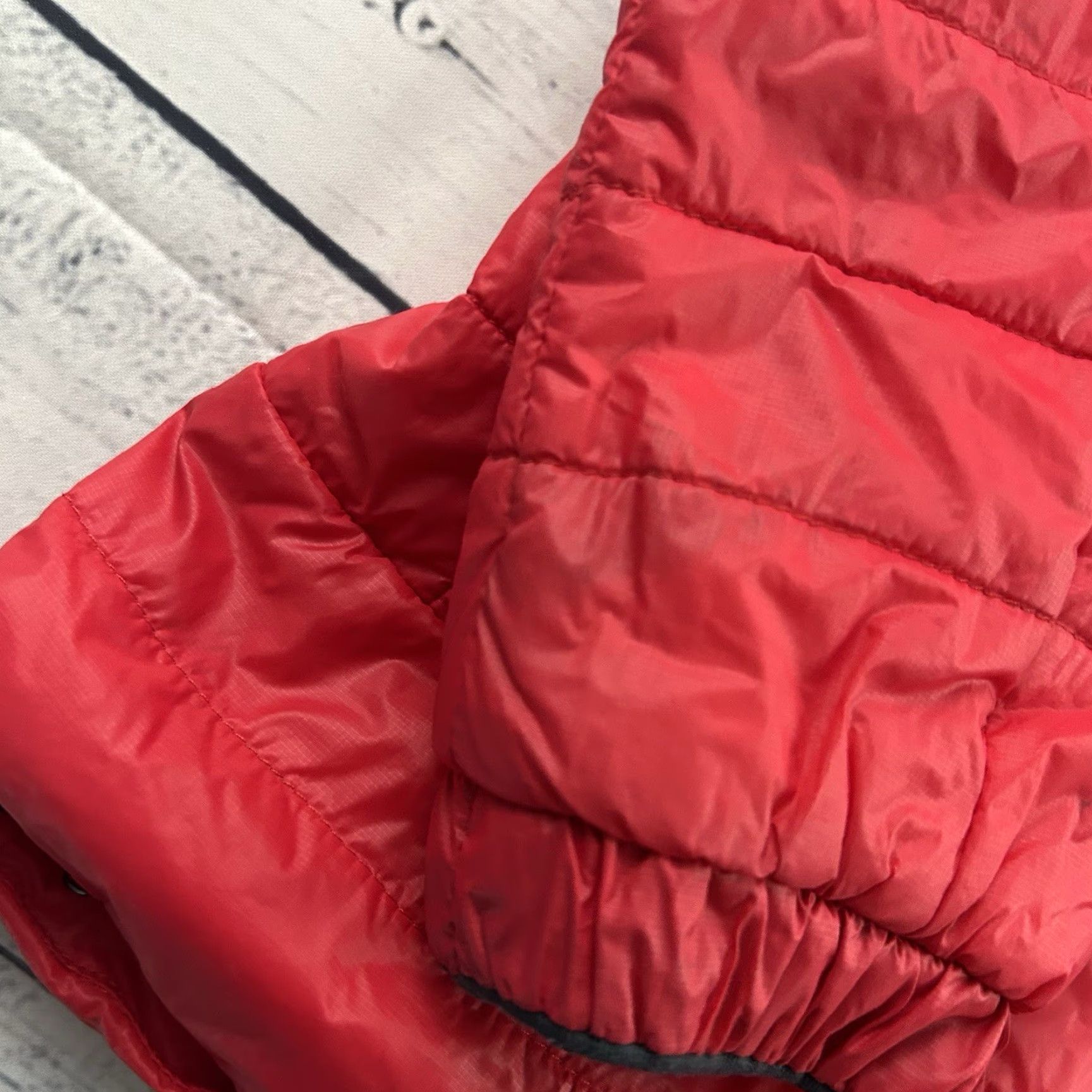 Vintage VINTAGE Norrona Full Zip Falketind PrimaLoft60 Jacket Women's M Red Falketind Puffer Full Zip Jacket Women Red 90s Couture? Size M / US 6-8 / IT 42-44 - 4 Thumbnail