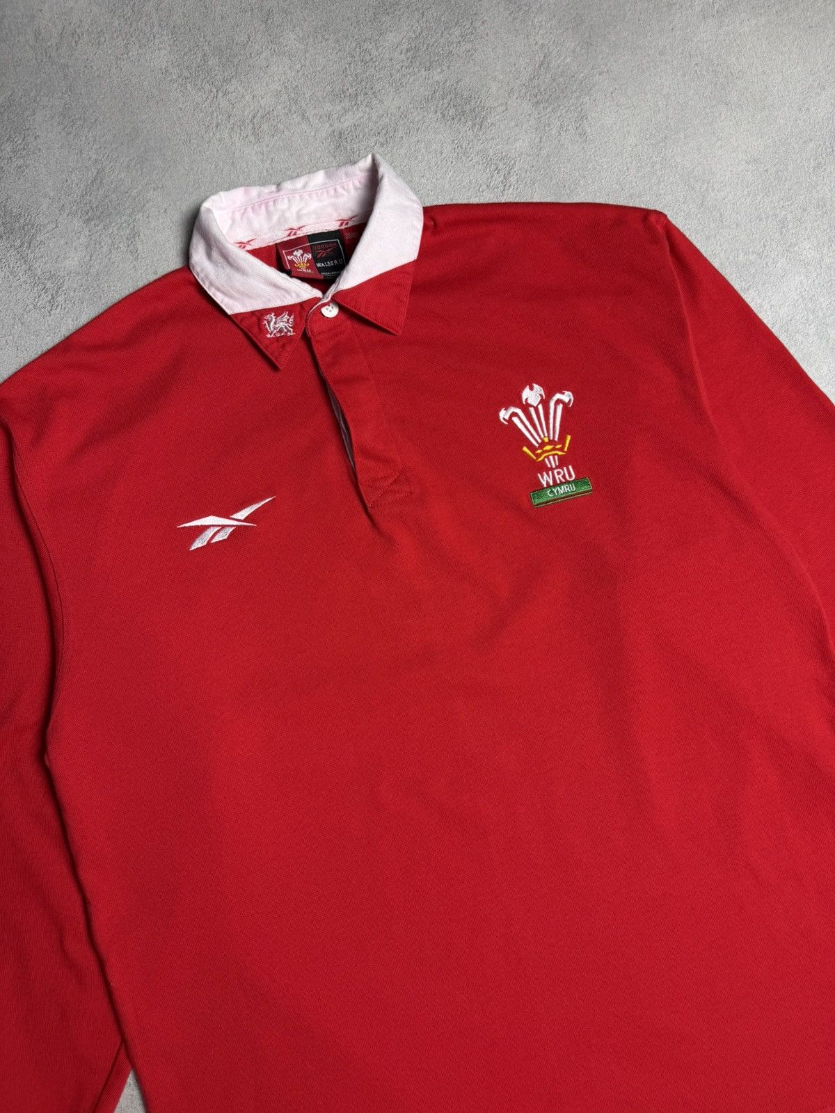 Reebok Wales 1999 2000 Home Rugby Long Sleeve Jersey Reebok Cymru Size US M / EU 48-50 / 2 - 3 Thumbnail