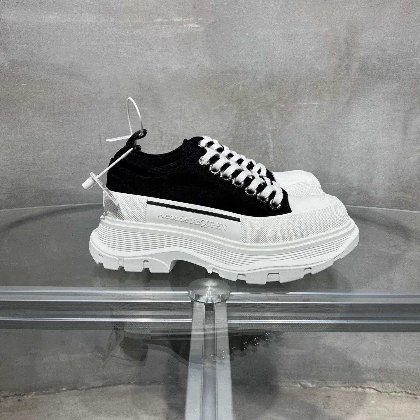 Alexander McQueen AMQ black white Martin boots 35.5 new tried Size US 5.5 / IT 35.5 - 4 Thumbnail