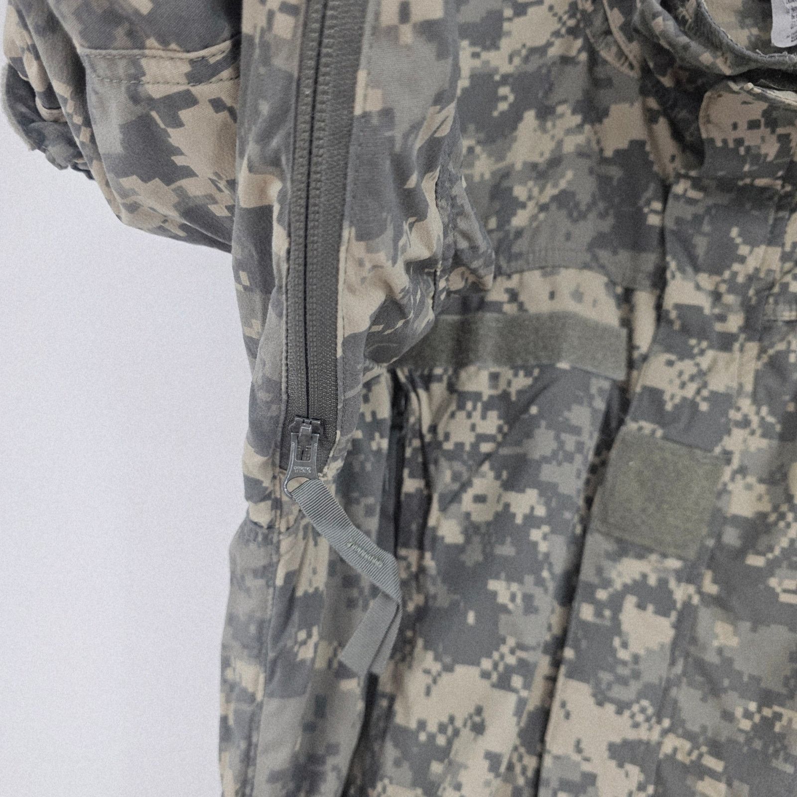 Other U.S. Army Gen III L5 Soft Shell Cold Weather Jacket UPC S Size US S / EU 44-46 / 1 - 6 Thumbnail