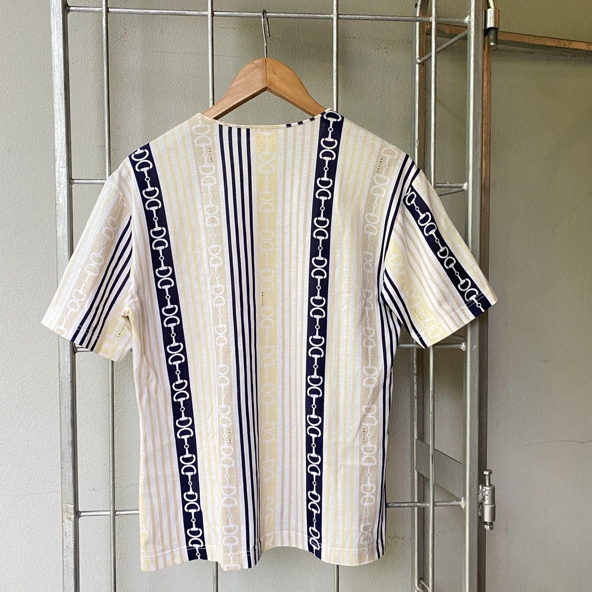 Celine CELINE Beige & Navy Chain Stripe Tee Size XS / US 0-2 / IT 36-38 - 2 Thumbnail