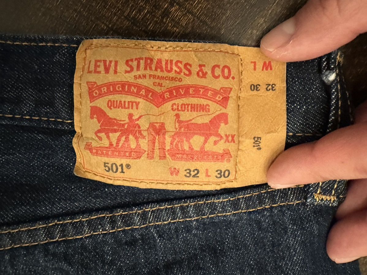 Levi's Levis 501 Jeans Mens 32x29 Straight Leg Button Fly Size US 32 / EU 48 - 3 Thumbnail
