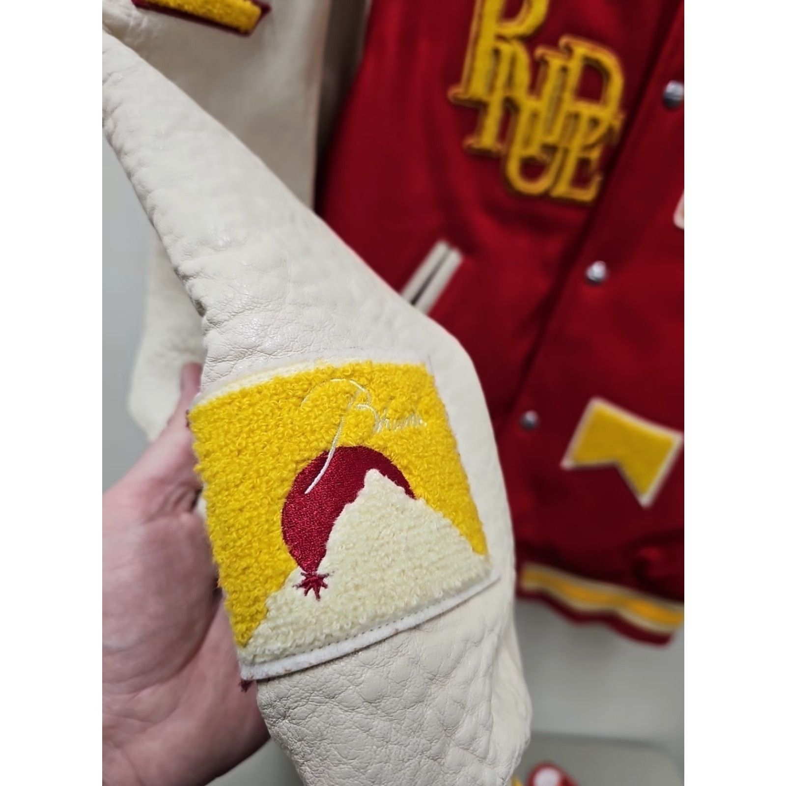 Rhude RHUDE BULL MARKET Wool Blend VARSITY JACKET - RED Size Large Mens Jacket Red Varsity Wool Blend Deadstock, New 23 Chest 26.5 Length Size US L / EU 52-54 / 3 - 4 Thumbnail