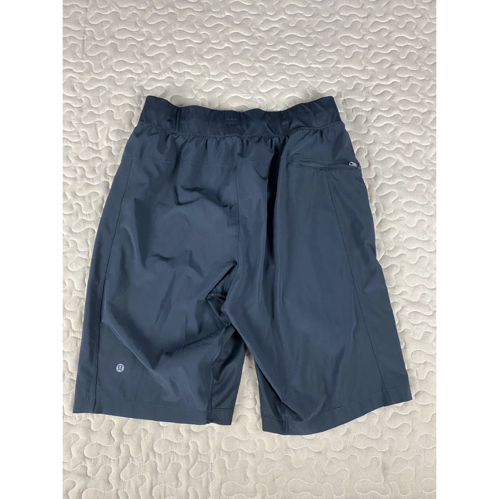 Lululemon Lululemon Athletic Shorts Black Mens M 11" Gym Training Work Out Shirt? Size US 31 - 2 Thumbnail