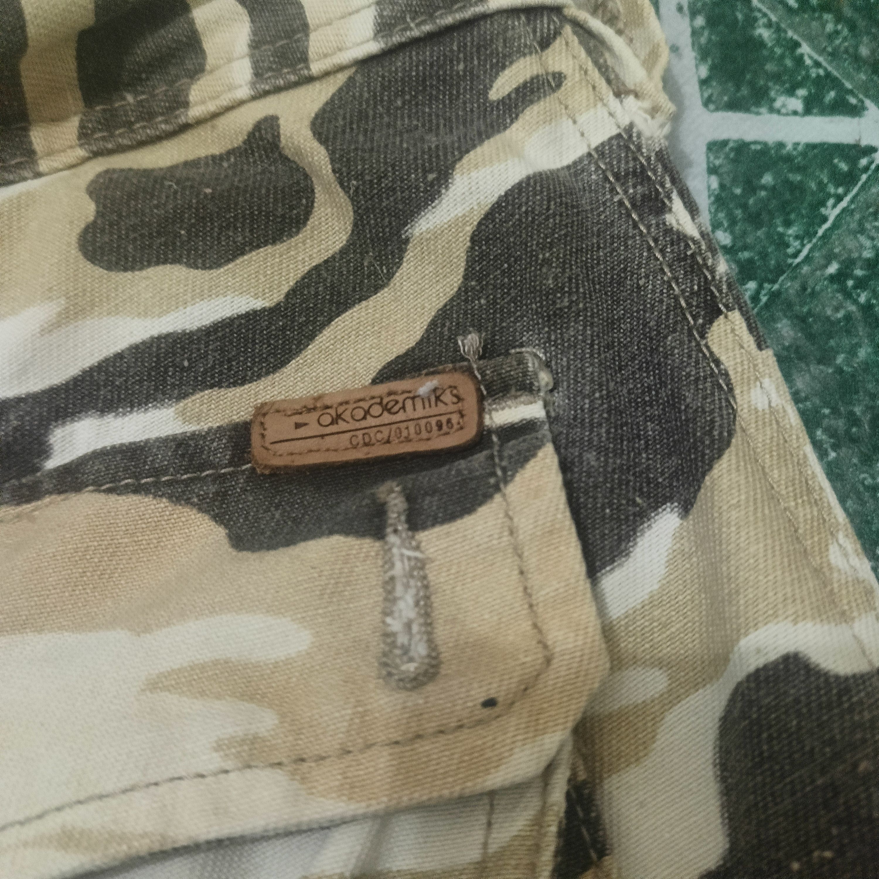 Japanese Brand Rare Japanese Akademiks Safety Camouflage Cargo Pants Size US 35 - 12 Thumbnail