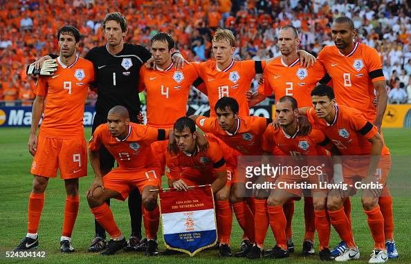 Nike UEFA EURO 2008 NETHERLANDS TEAM SOCCER FOOTBALL NIKE JERSEY Size US S / EU 44-46 / 1 - 7 Thumbnail
