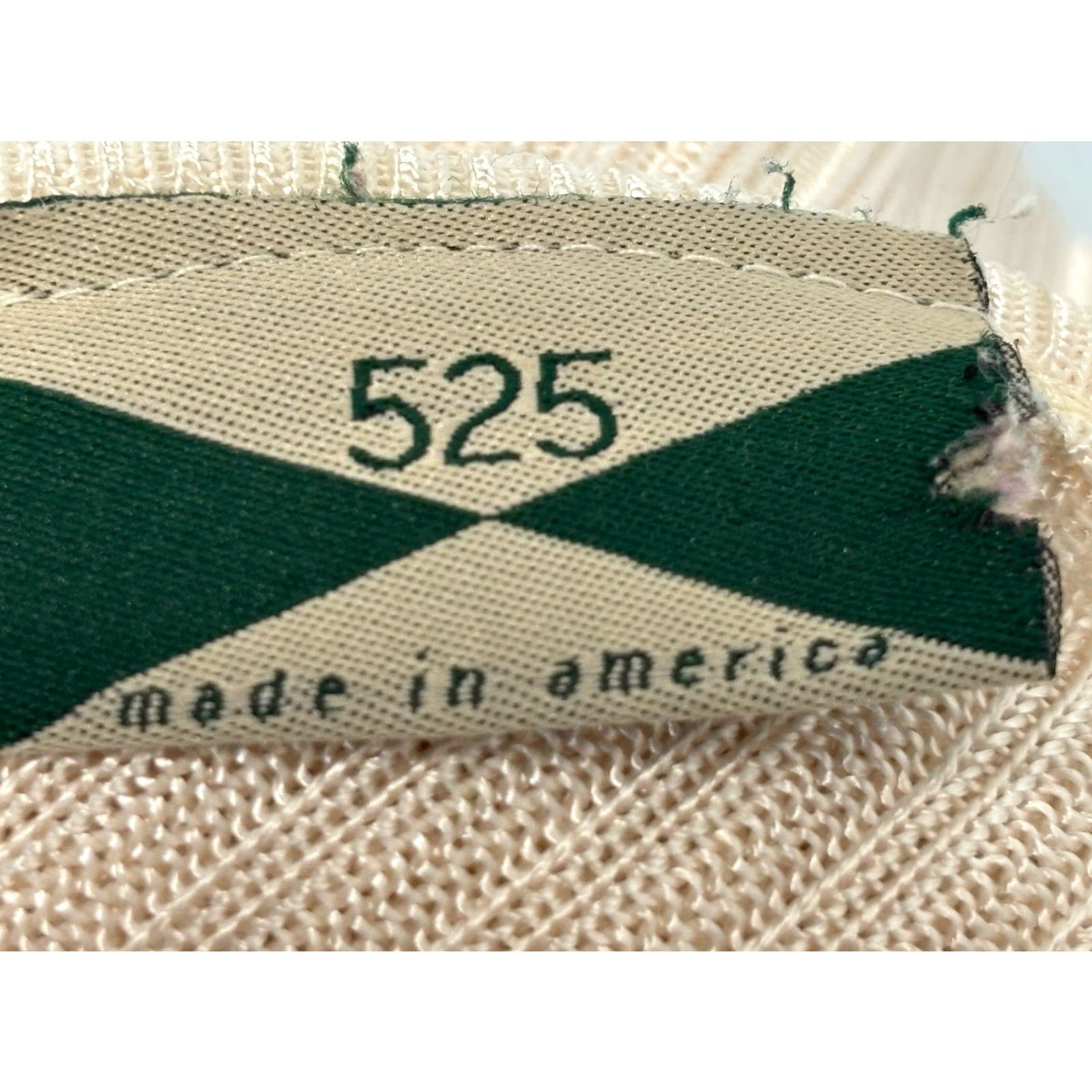 Vintage VINTAGE 525 America Cardigan Sweater Women’s Small Ivory Rayon Y2K Preppy Knit Round Neck Size S / US 4 / IT 40 - 6 Thumbnail