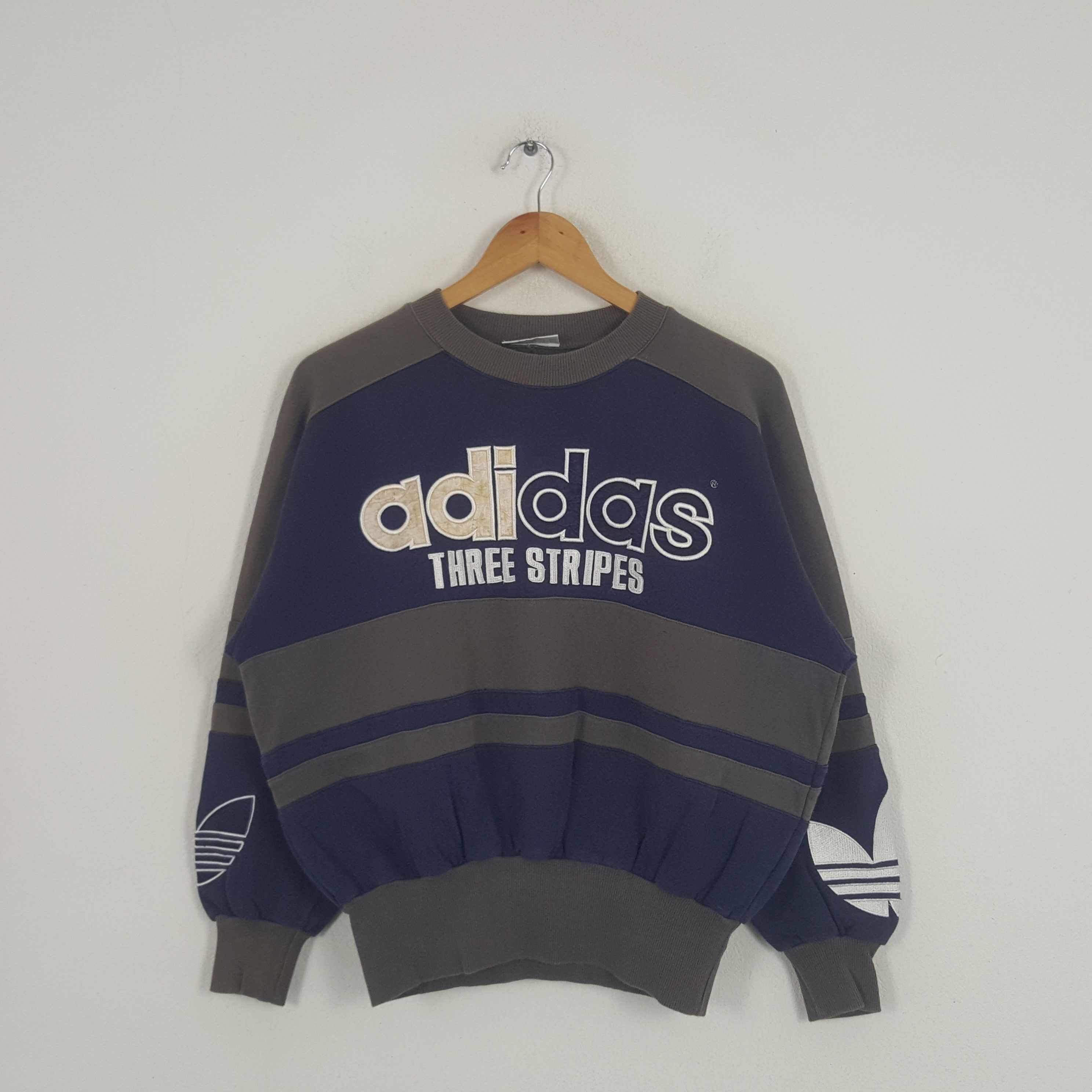 Adidas × Vintage Vintage Adidas Three Stripes Sport Style Sweatshirt Size US L / EU 52-54 / 3 - 1 Thumbnail