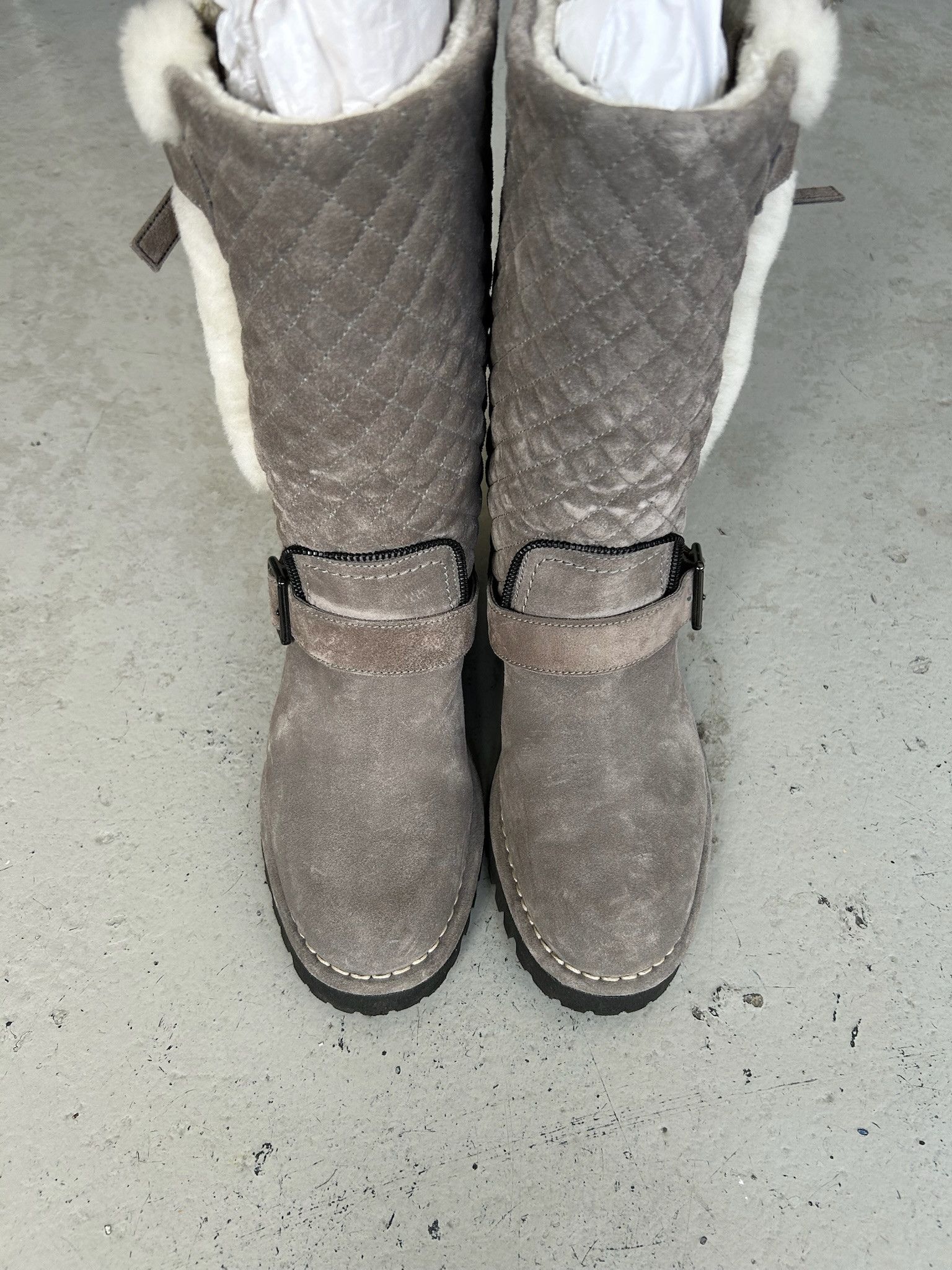 Chanel Chanel Sheep Shearling Suede Grey Boots Size US 6.5 / IT 36.5 - 3 Thumbnail