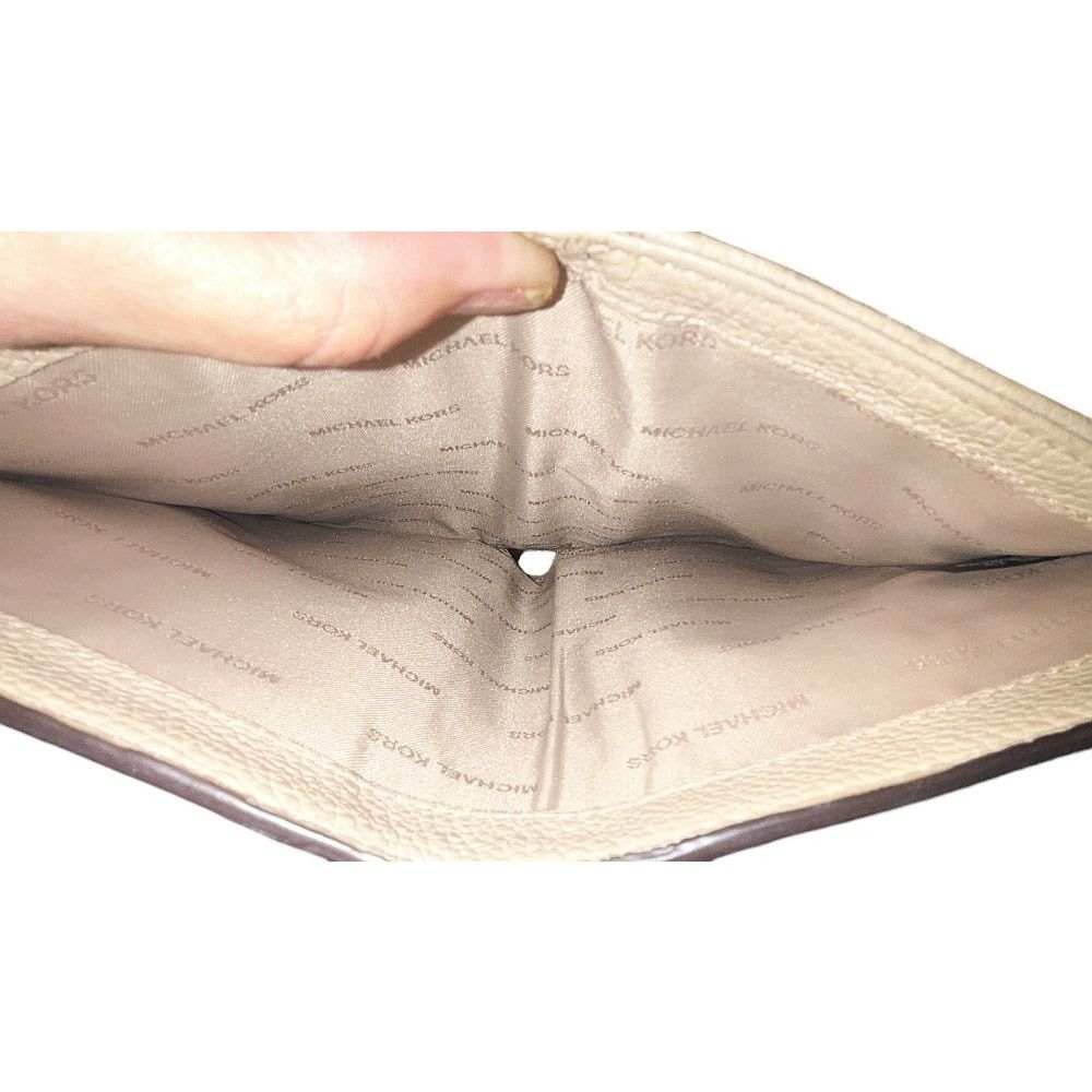 Michael Kors Michael Kors Jet Set Leather Nude Wristlet Wallet Size ONE SIZE - 3 Thumbnail