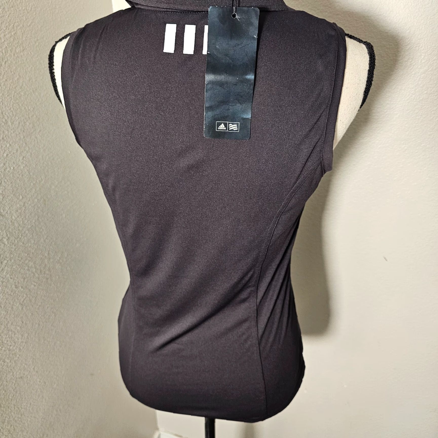 Adidas VINTAGE? No—Ignore. adidas Golf Polo Shirt Women Sleeveless Black Size M Adult Women Polo Shirt Black Adidas Golf Tennis Size M / US 6-8 / IT 42-44 - 5 Thumbnail