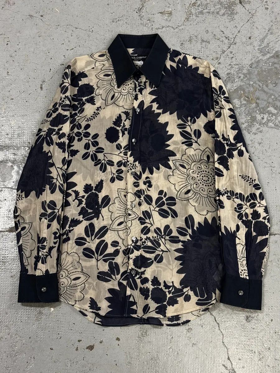 Dolce & Gabbana 2000s Dolce & Gabbana Cream Navy Cotton Floral Shirt Size US M / EU 48-50 / 2 - 1 Thumbnail