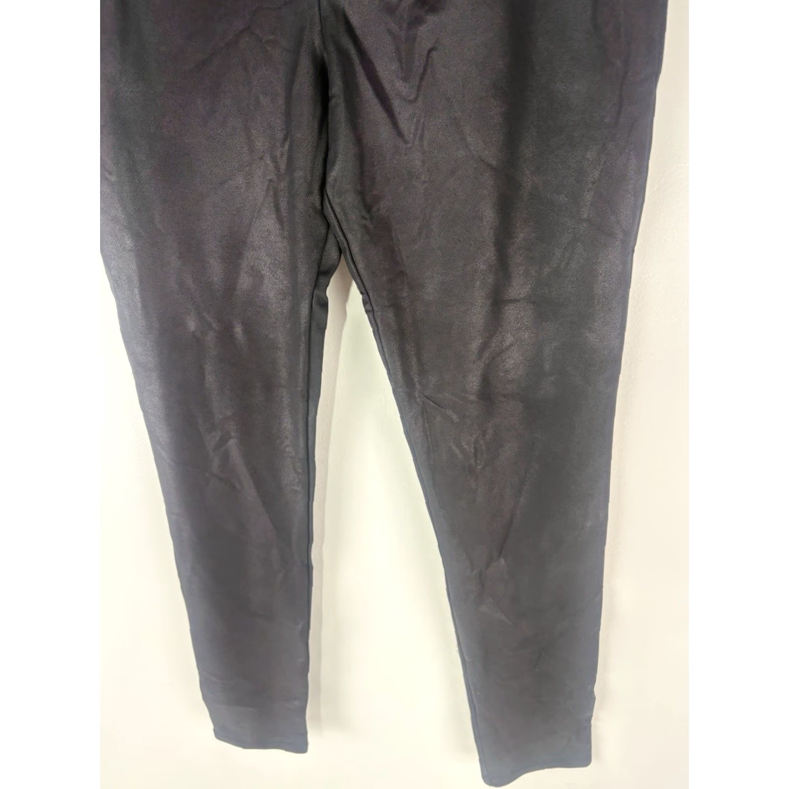 Rachel Zoe Rachel Zoe Women's Shiny Faux Leather Leggings Size M Black Casual Activewear Travel Workwear Size 32" / US 10 / IT 46 - 3 Thumbnail