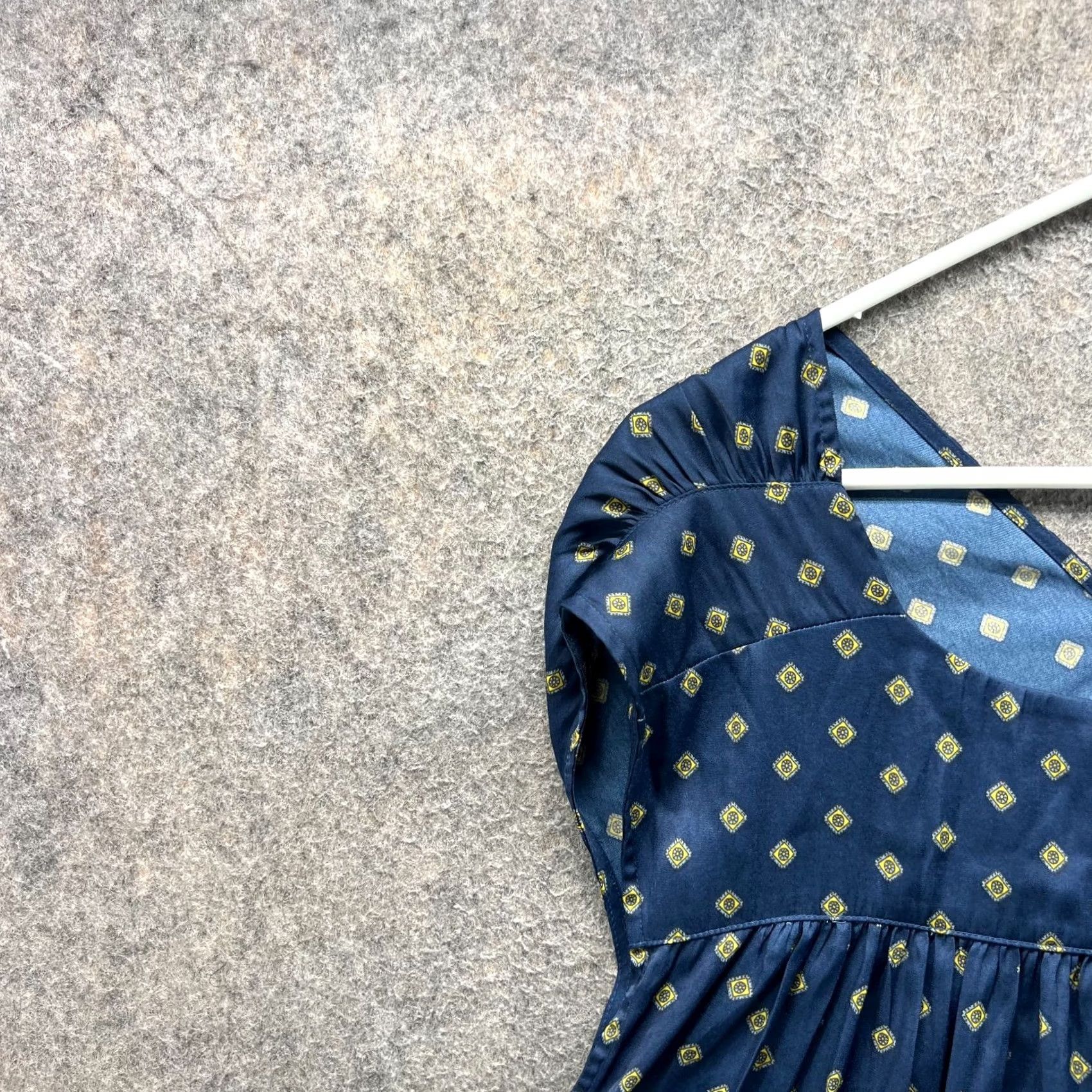 Free People Free People Shirt Women Large Blue Navy Silky Patterns Tie Sleeveless Blouse Top - Vintage Size L / US 10 / IT 46 - 7 Thumbnail