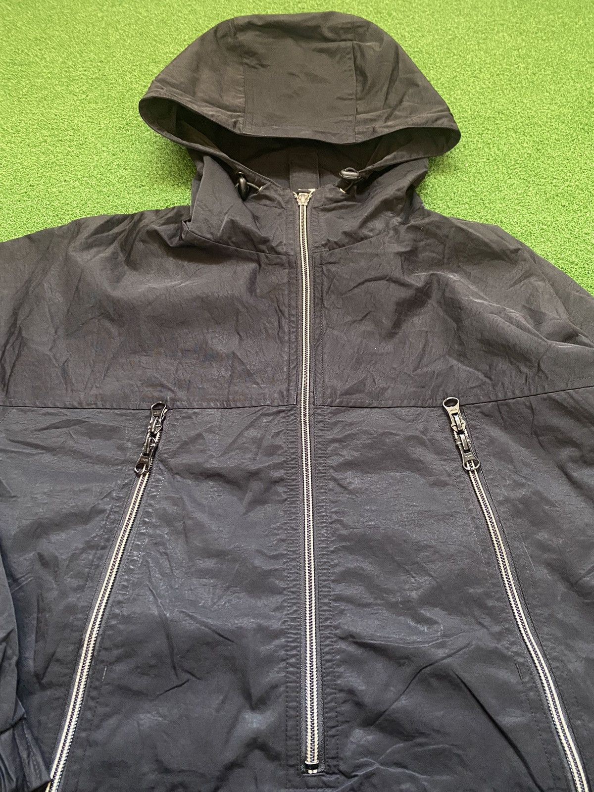 Uniqlo UNIQLO WINDBREAKER Size US L / EU 52-54 / 3 - 7 Thumbnail