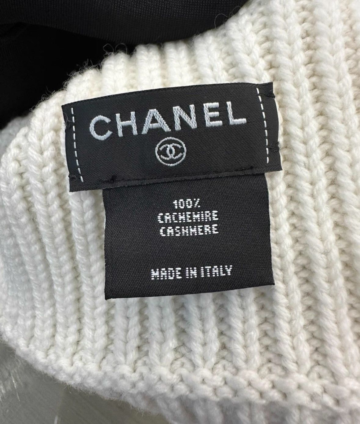Chanel Cashmere embroidered logo beanie Size ONE SIZE - 3 Thumbnail
