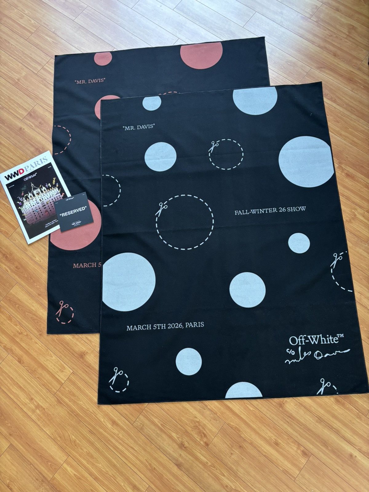 Off-White Off-White FW26 Runway “Mr. Davis” Exclusive Blanket Rug Size ONE SIZE - 1 Thumbnail