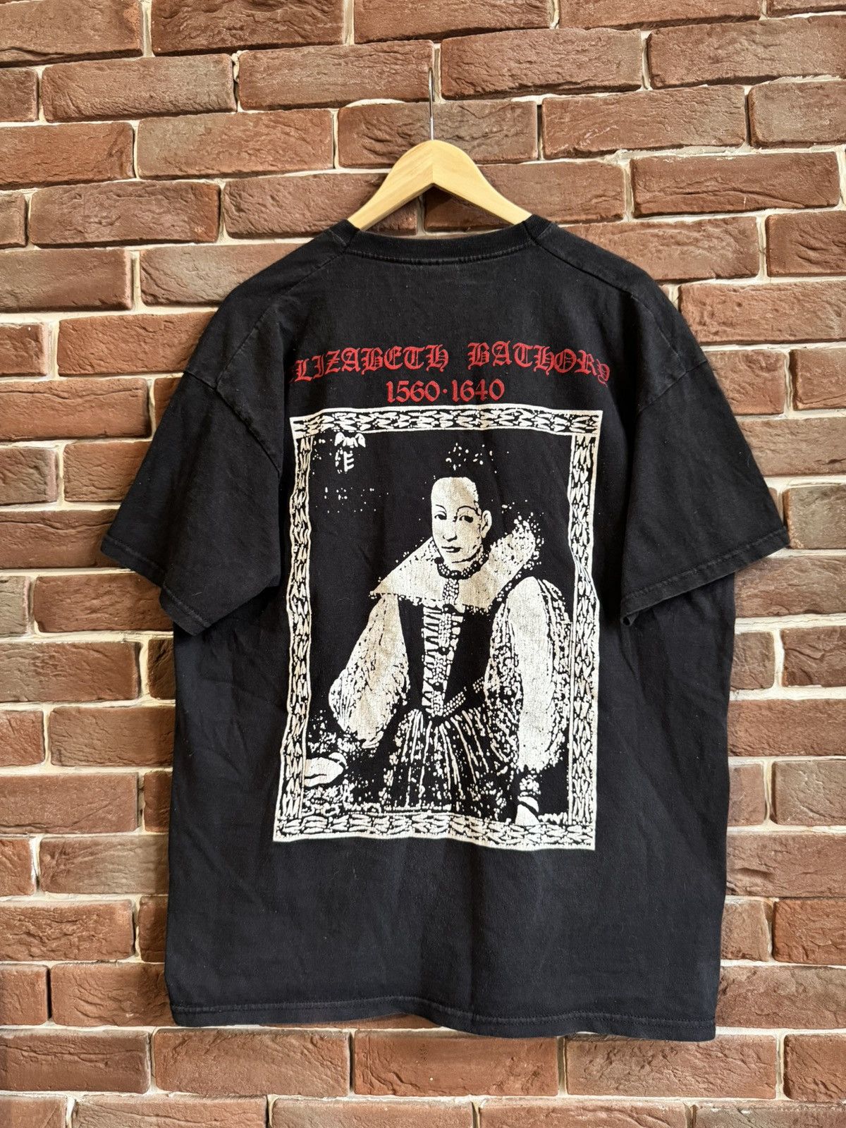 Band Tees Elizabeth Bathory Vintage 00s Goat Queen Metal Band Tee 666 Size US XL / EU 56 / 4 - 2 Thumbnail