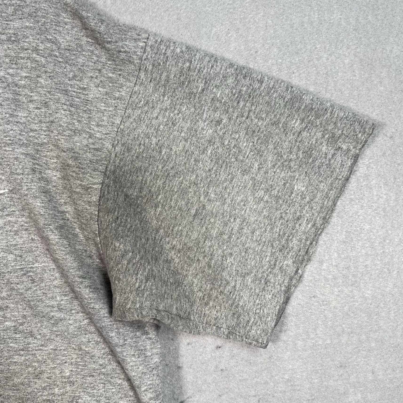 Nike VINTAGE Nike Embroidered Swoosh T Shirt Adult Medium Gray Mens Size US M / EU 48-50 / 2 - 2 Thumbnail